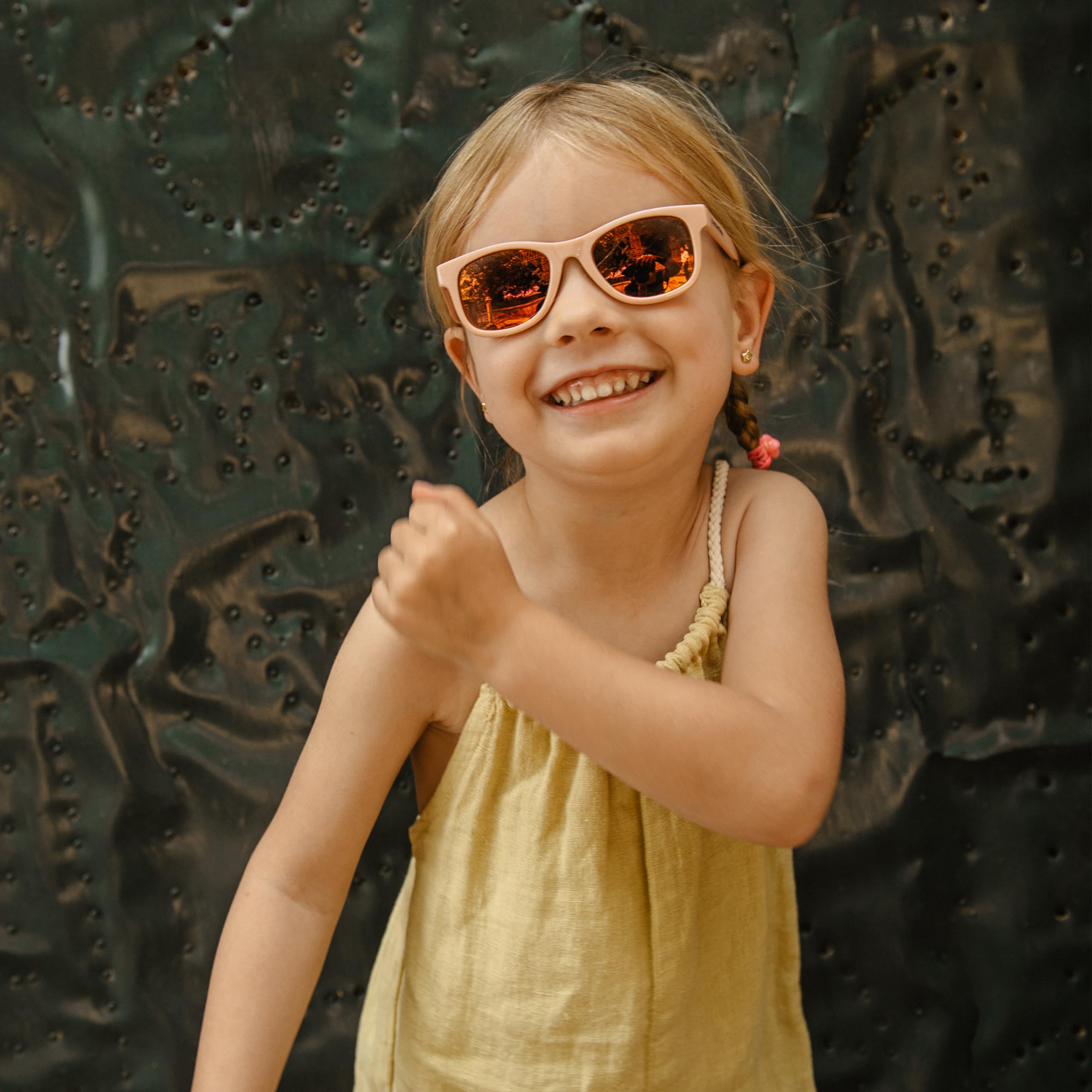 Suavinex, Occhiali da Sole polarizzati per Bambini 3-8 Anni, con Filtro UV 400, Protezione al 100% dai Raggi UVA e UVB, Custodia e cordino Inclusi, Flessibili e Leggeri