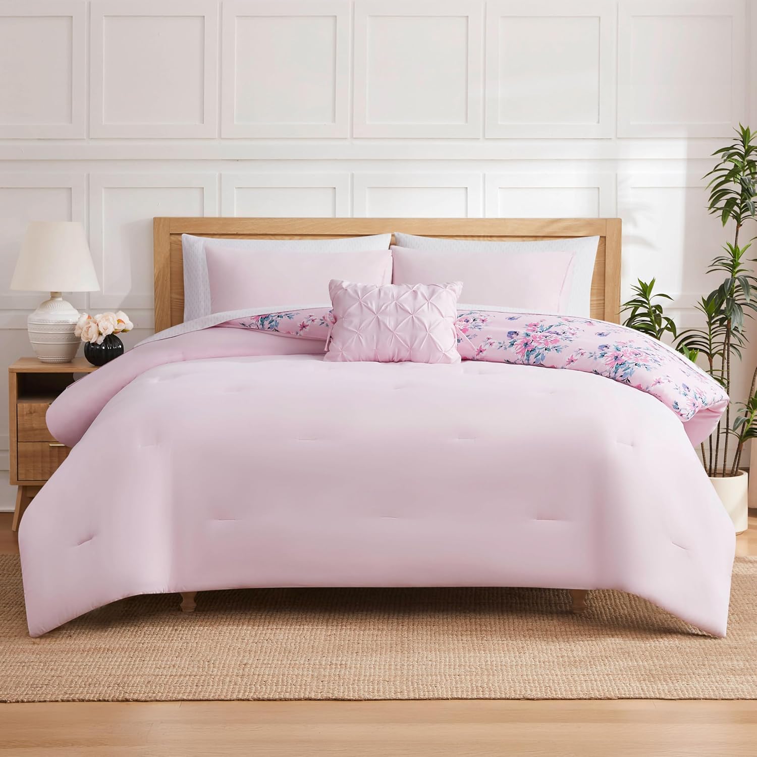 Jessica Simpson Phoebe Pink 8-Piece Reversible Bed in a Bag, King Designer Bedding Set - Image 9