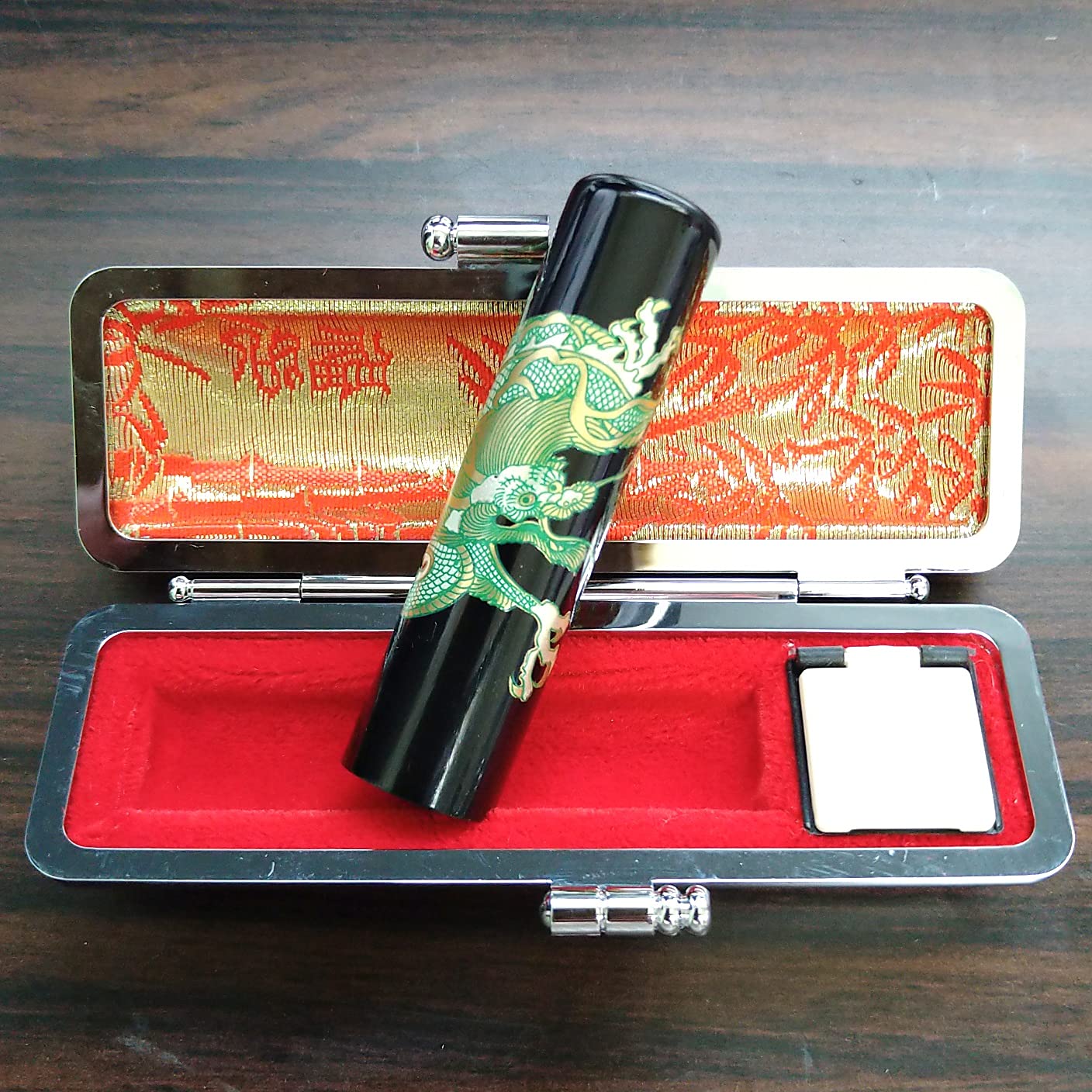 龍雲姓名判断鑑定印鑑★芯持黒水牛13.5mm印鑑箱セット 蒔絵(龍) Amazon.co.jp: 【龍雲式鑑定印鑑 黒水牛芯持印鑑 蒔絵 龍 13.5