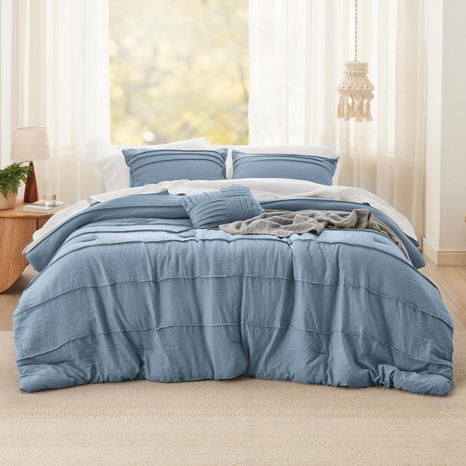 Bedsure Queen Comforter Set - 4 Pieces Pinch Pleat Bed Set, Light Blue Boho Bedding for All Season, 1 Soft Comforter, 2 Pillowcases, 1 Decorative Pillow