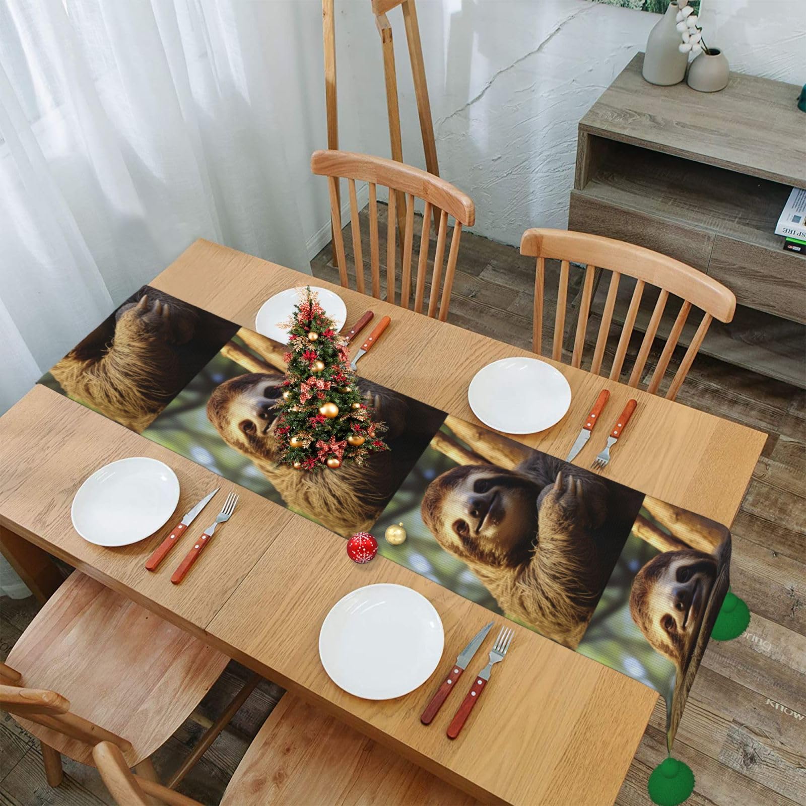 Chemin de table paresseux pour décoration de Noël et repas d'automne en famille