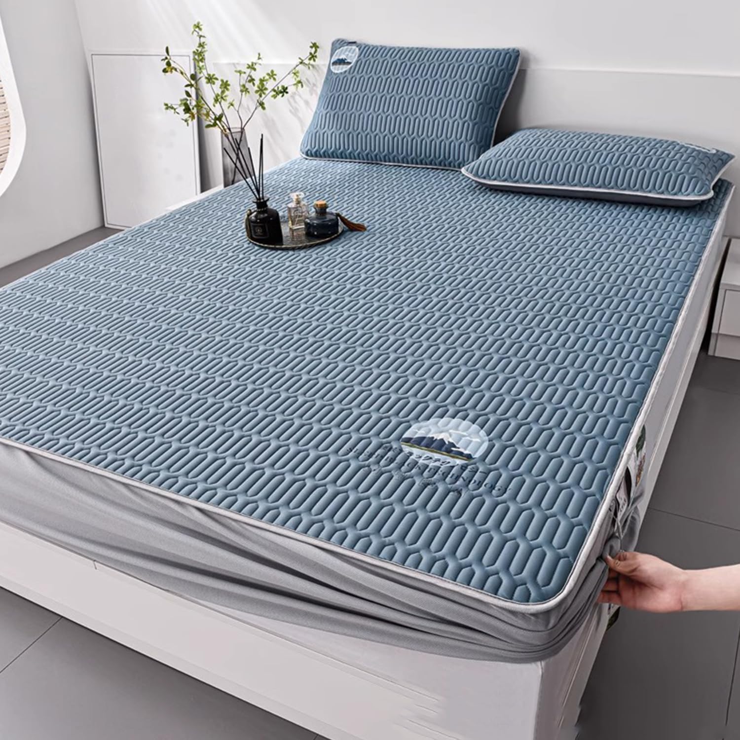 LDLCYCN Latex Mattress Protector Cooling Mattress Cover Queen Size Fitted Sheet