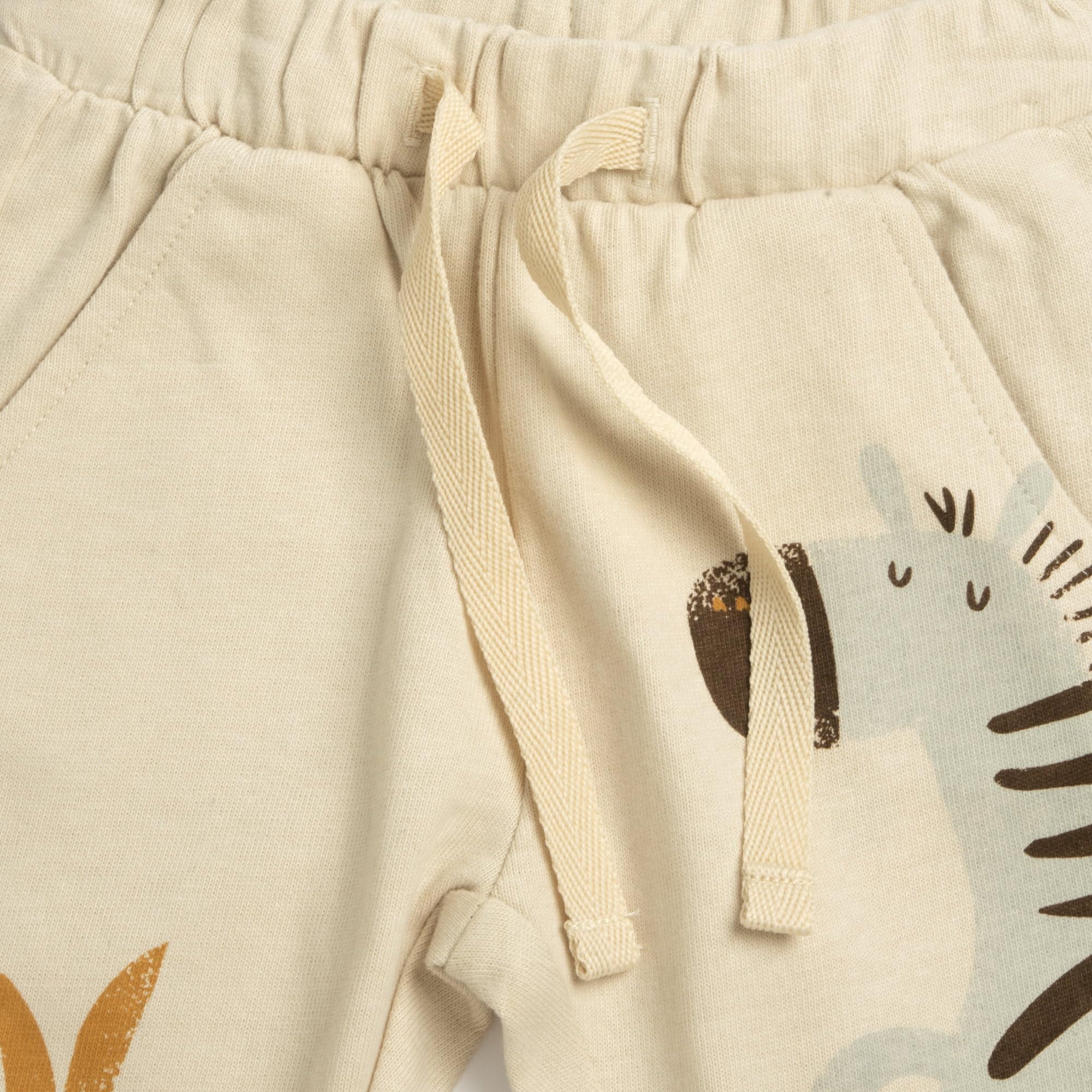 Chicco In Morbido Tessuto E Impreziosito Da Colorate Grafiche 261 Completo con T-shirt e Pantaloni Bimbo 0-24 (Pacco da 1)