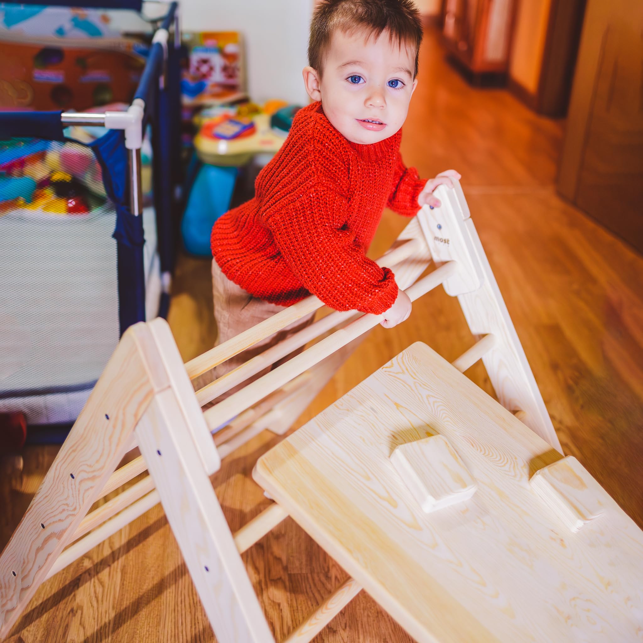 Rampa escalada rocódromo HECHA EN ESPAÑA para triángulo cubo o arco pikler de madera maciza para Bebés y Niños. Ideal para autoconocimiento y primeros pasos. Regalo infantil para bebés