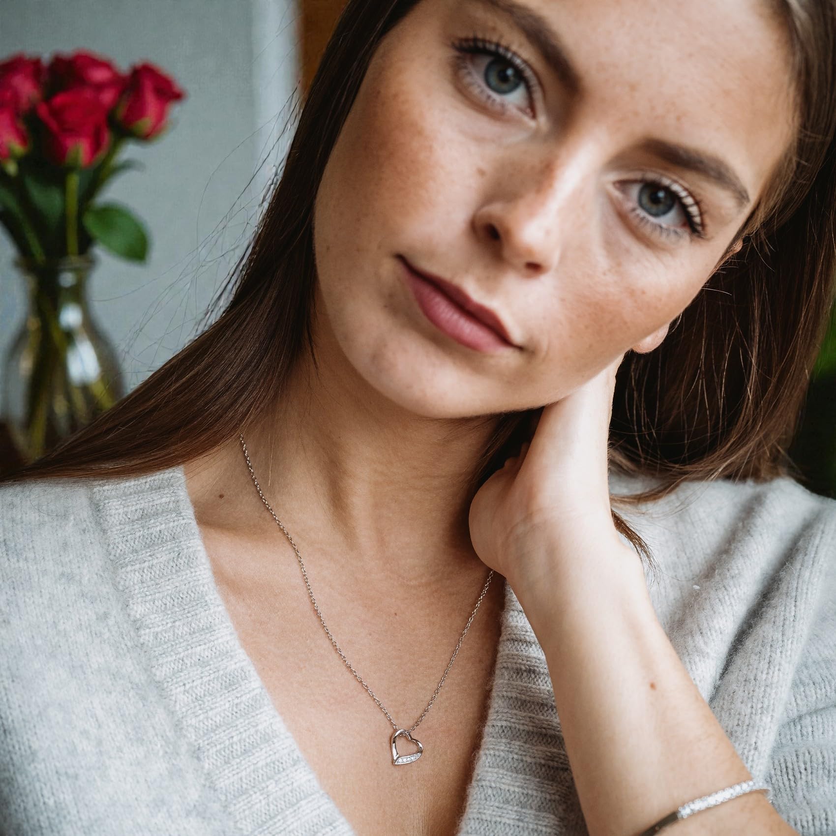 Amoonìc Herzkette Silber 925, Halskette Damen verstellbar 45-50cm | Herzanhänger "Ich liebe Dich" Echt Silber mit Steinen, Kette Damen mit Herz, Frauen Schmuck Geschenk für Sie Mama Freundin