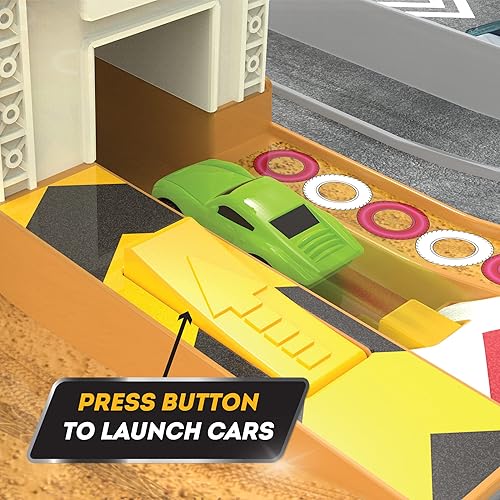 Miniatura 7 de Driven by Battat  Set de pista de carreras de 80 piezas y taller de autos con mini autos  Juego de juguete plegable con elevador, señales de tráfico