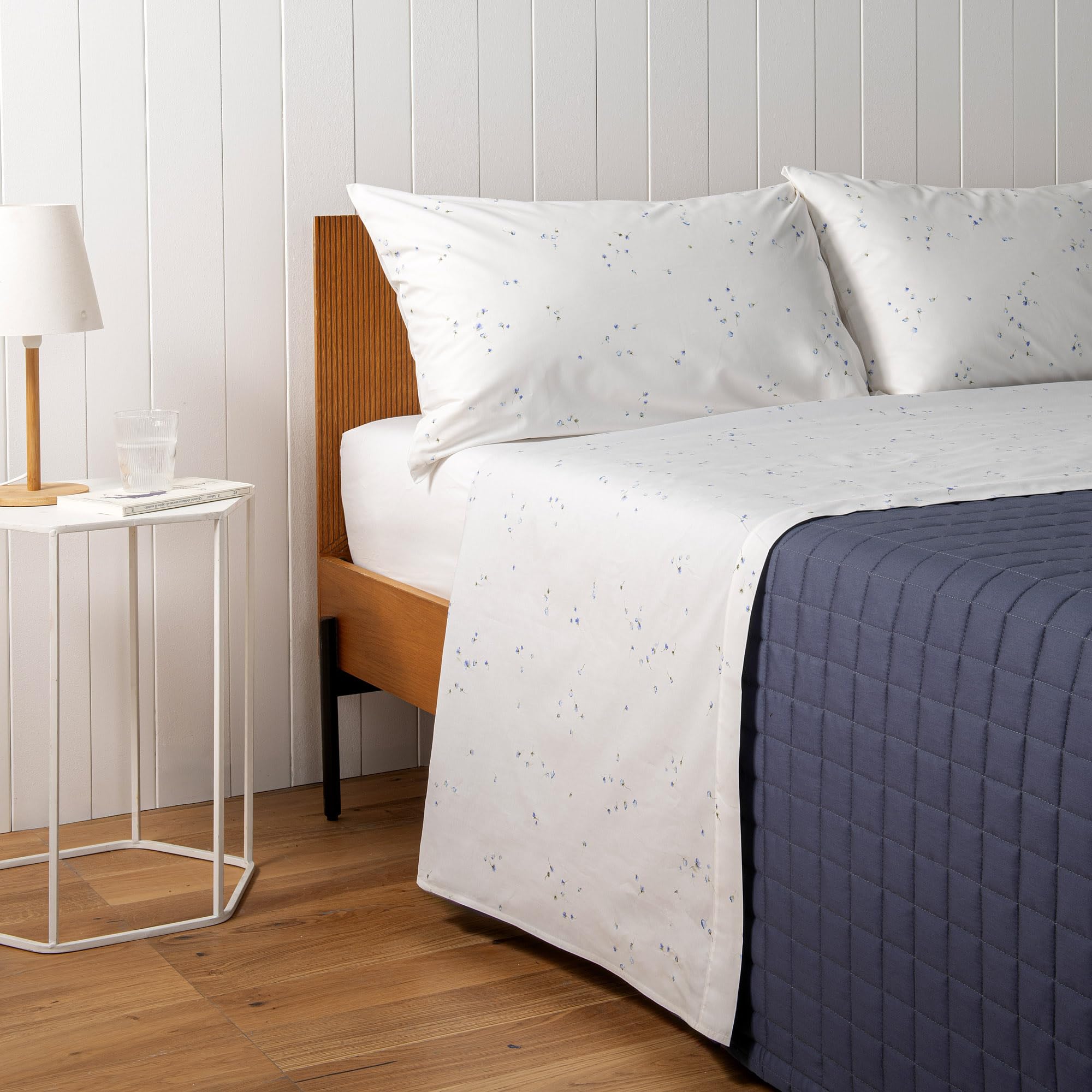 Zucchi, Completo Letto Matrimoniale, Collezione Ginny, Percalle, Bianco con Fiori Viola