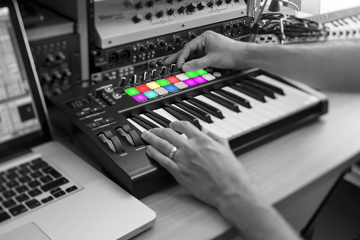 Novation Launchkey 25 MK2 USB Keyboard Controller for Ableton Live