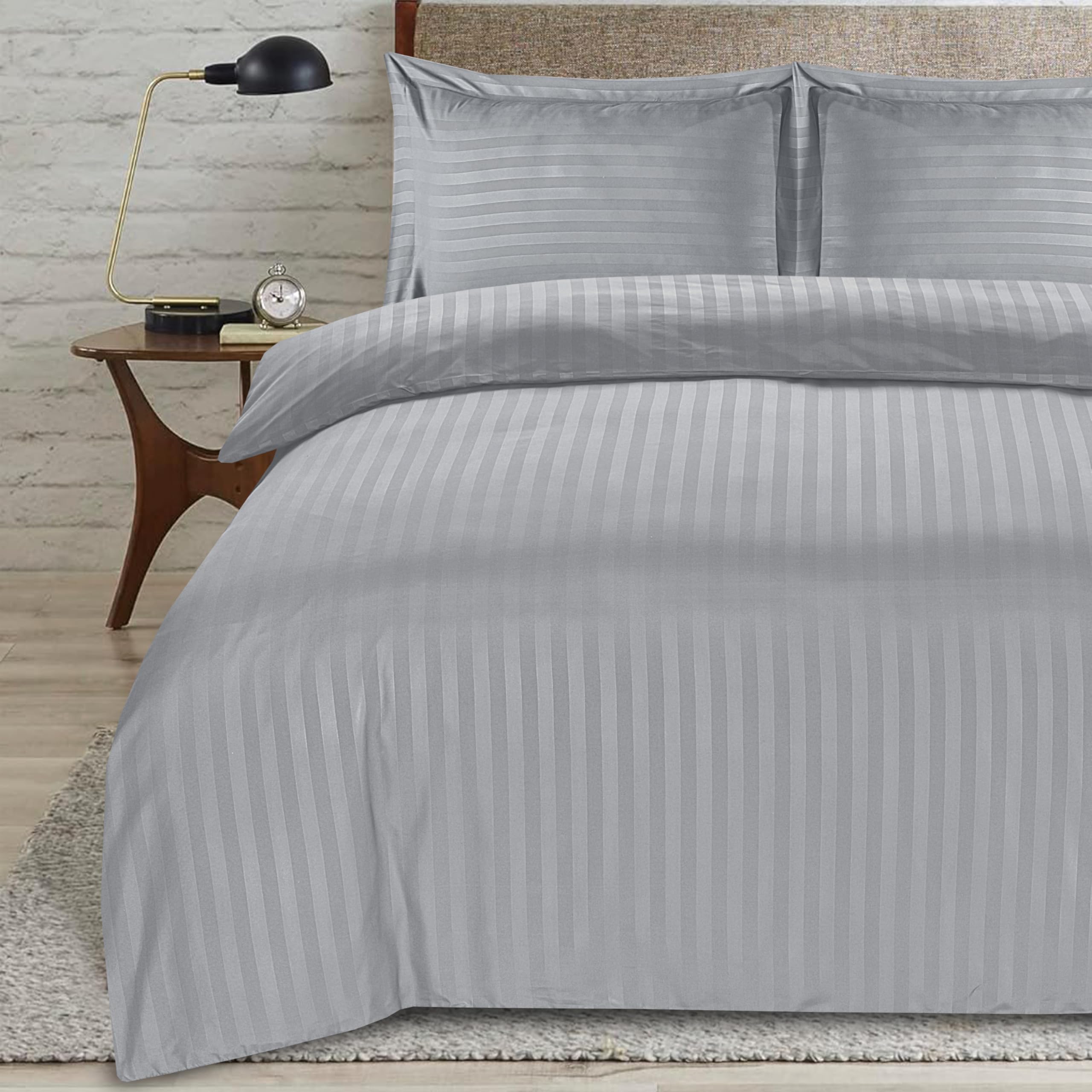 ZZZMRH Double Duvet Set, Premium Quality Silver Bedding Double Bed Set with Satin Stripes, Soft Breathable Double Duvet Cover with 2 Pillowcases, Hypoallergenic Reversible Bed Cover (Silver, Double) — image 1
