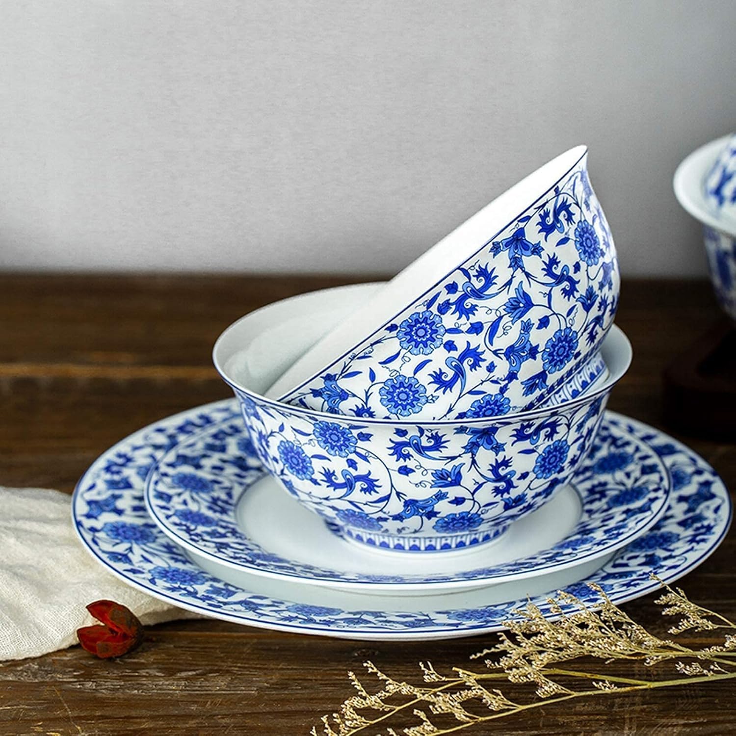Zastawa stołowa, 26-częściowy zestaw naczyń z niebiesko-białej porcelany | pudełko, talerze do steków, miska na musli i miska na zupę na wesele