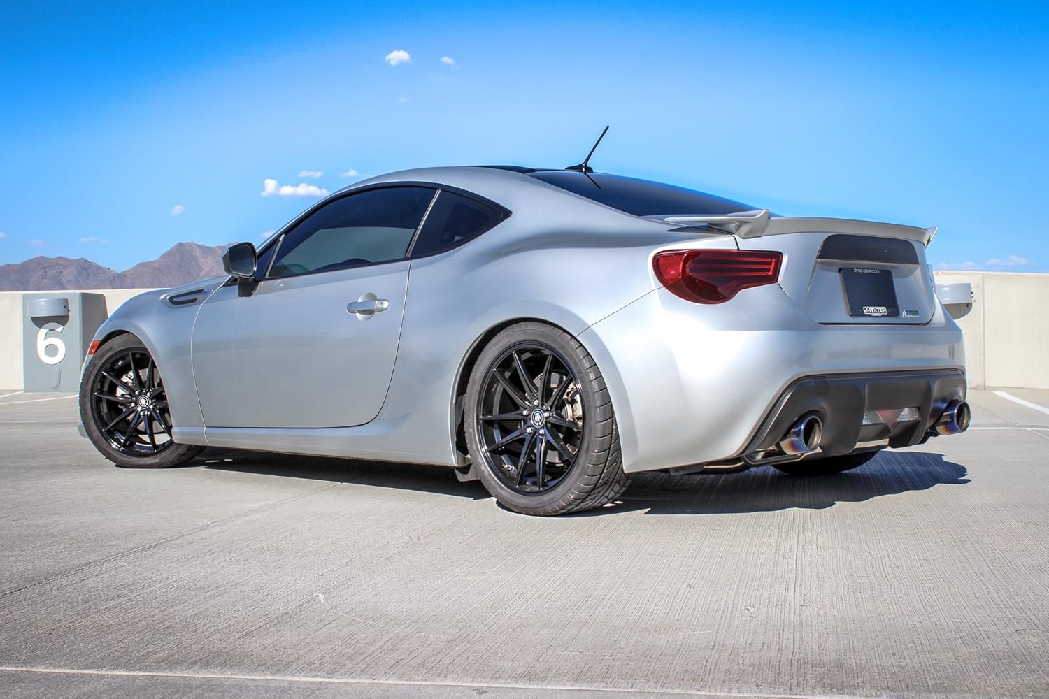 Konig OS89514355 OVERSTEER Gloss Black Wheel (18x9"/5x114.3mm, +35mm offset)