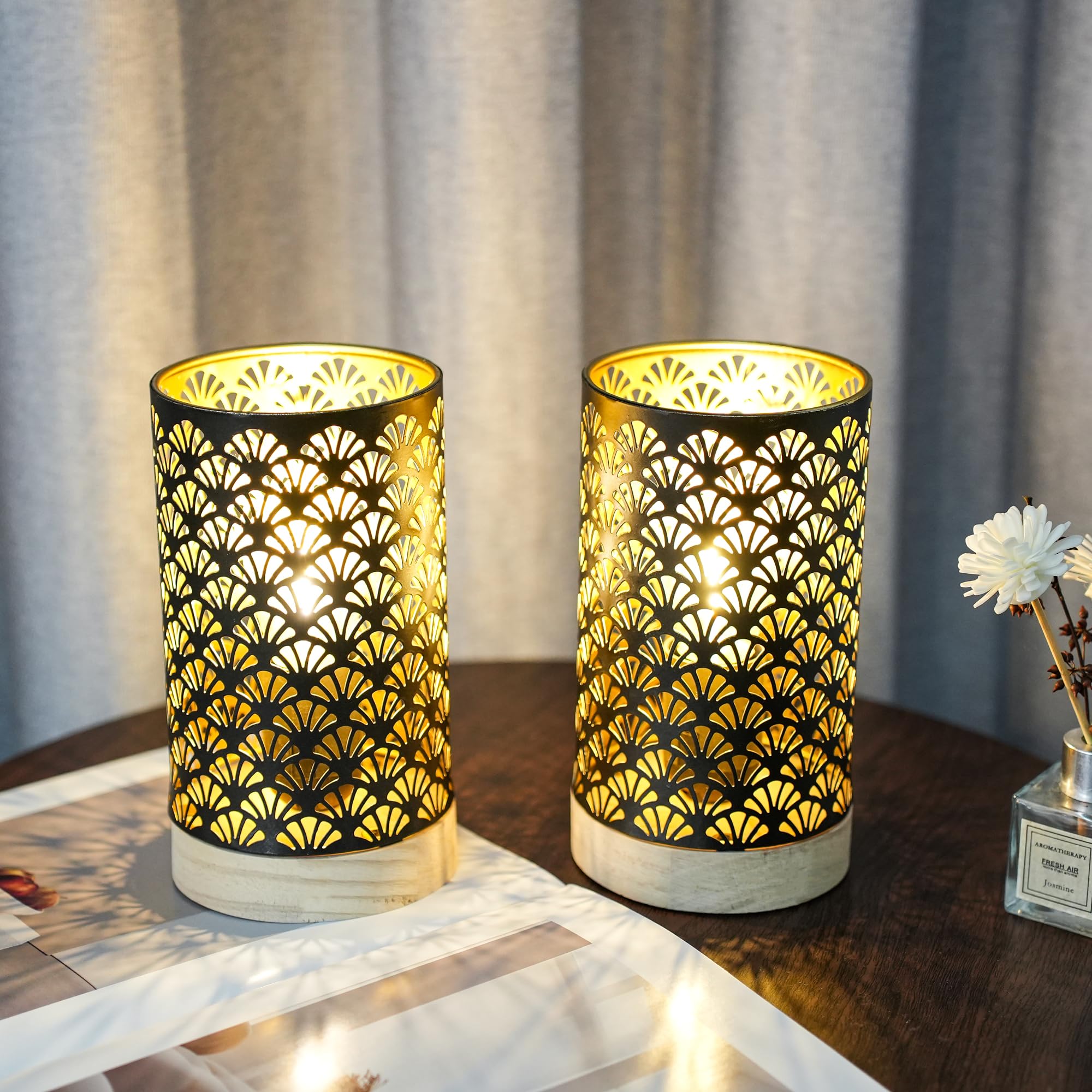 JHY DESIGN Lot de 2 lampes en métal fonctionnant avec piles - Hauteur - Avec minuterie de 6 heures - Pour mariage, fête, terrasse, jardin, intérieur, extérieur, table, balcon (base en bois)