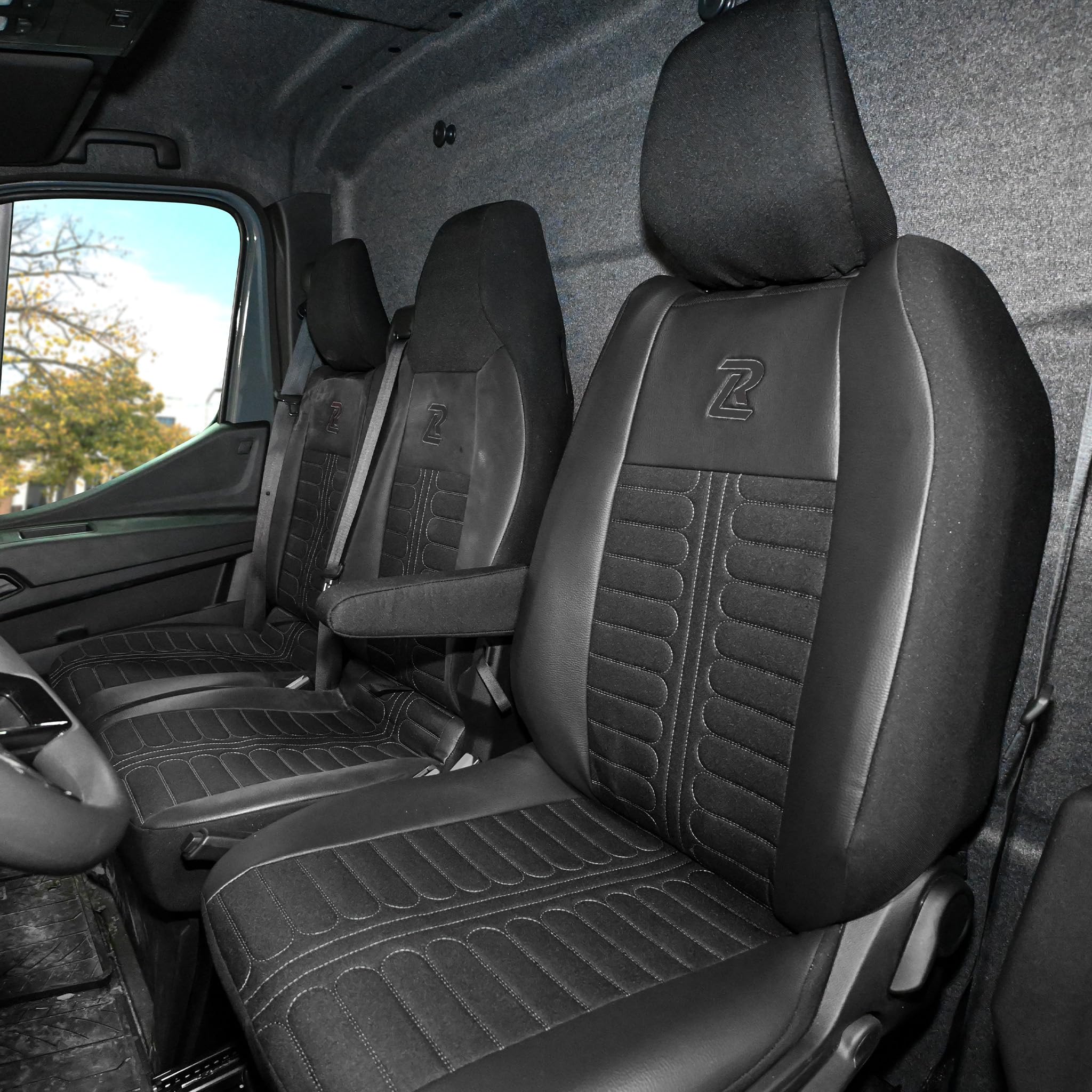 LUCARO Funda de Asiento para Renault Master 4, Nissan Interstar 3, Negro | Accesorio, juego de fundas de asiento, respaldo y asiento divididos, tejido transpirable