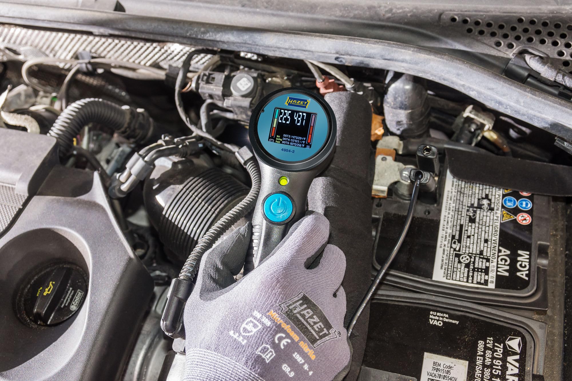 HAZET Bremsflüssigkeits-Tester 4954-2, Anerkannt von Fahrzeugherstellern | 1040 g, Antrieb 640240 Bremsendienst, 290020 Messwerkzeug,, Sicher und umweltschonend, da kein Flüssigkeitsverlust besteht