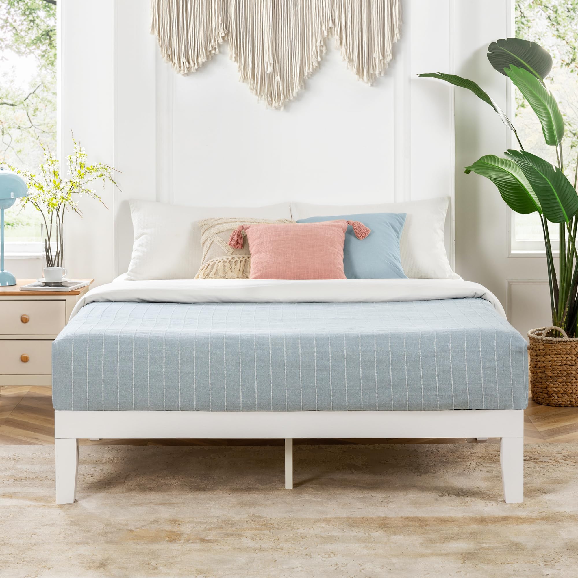Naturalista Classic 12 Inch Solid Wood Platform Bed with Wooden Slats, Full, White