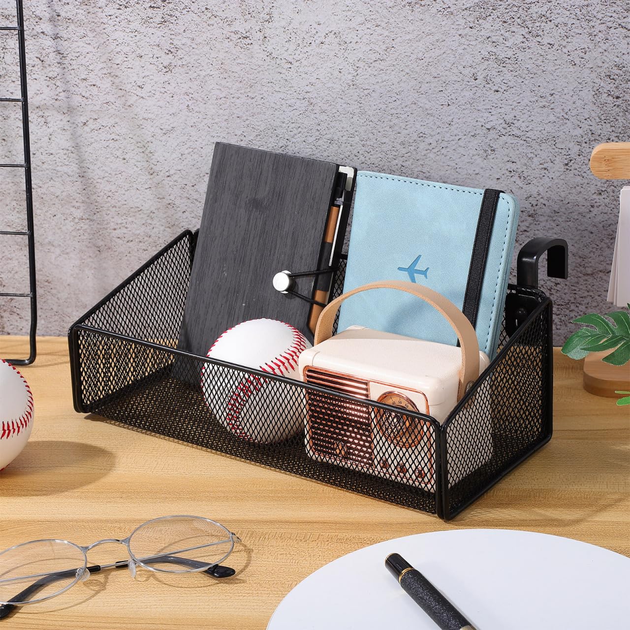 Pretyzoom Panier Suspendu De Rangement En MéTal Pour Chevet Organisateur De Chevet Suspendu Polyvalent Pour Lits SuperposéS Dortoirs Avec 10 Crochets Pour TéLéPhone Et Accessoires
