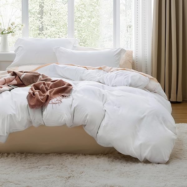 Close-up of the Bedsure duvet cover fabric showing its soft texture and stitching detail.
