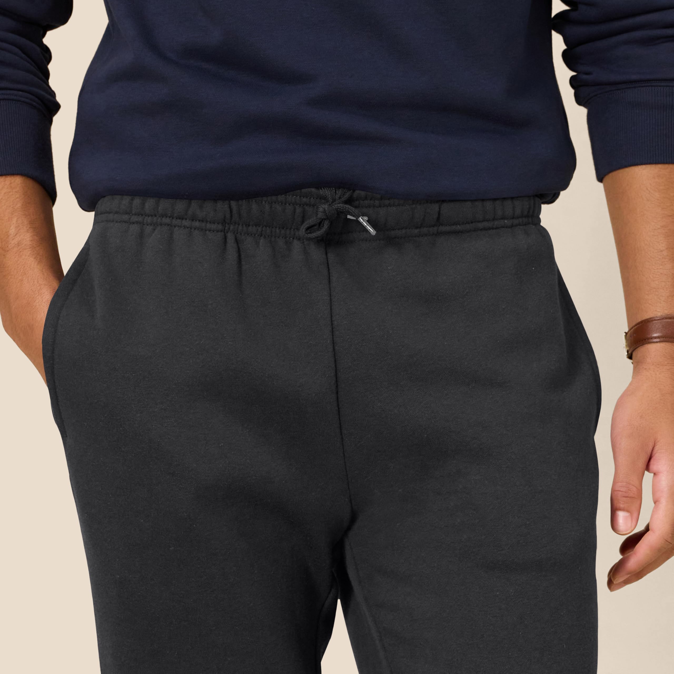 Amazon Essentials Pantaloni Sportivi da Jogging Taglio Rilassato, in Pile, vestibilità Comoda Uomo
