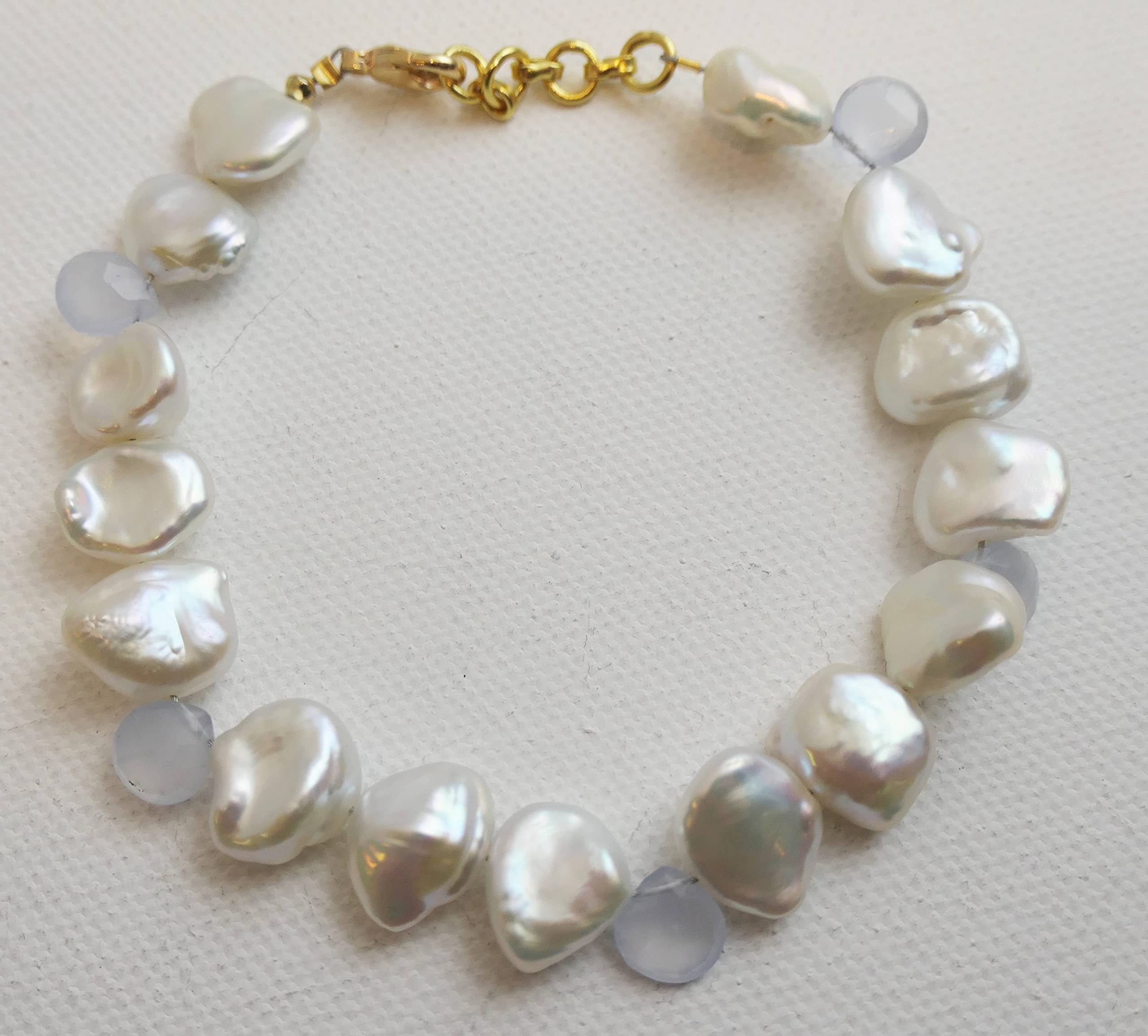 Süßwasser Zuchtperlen und Chalcedon Armband für Damen