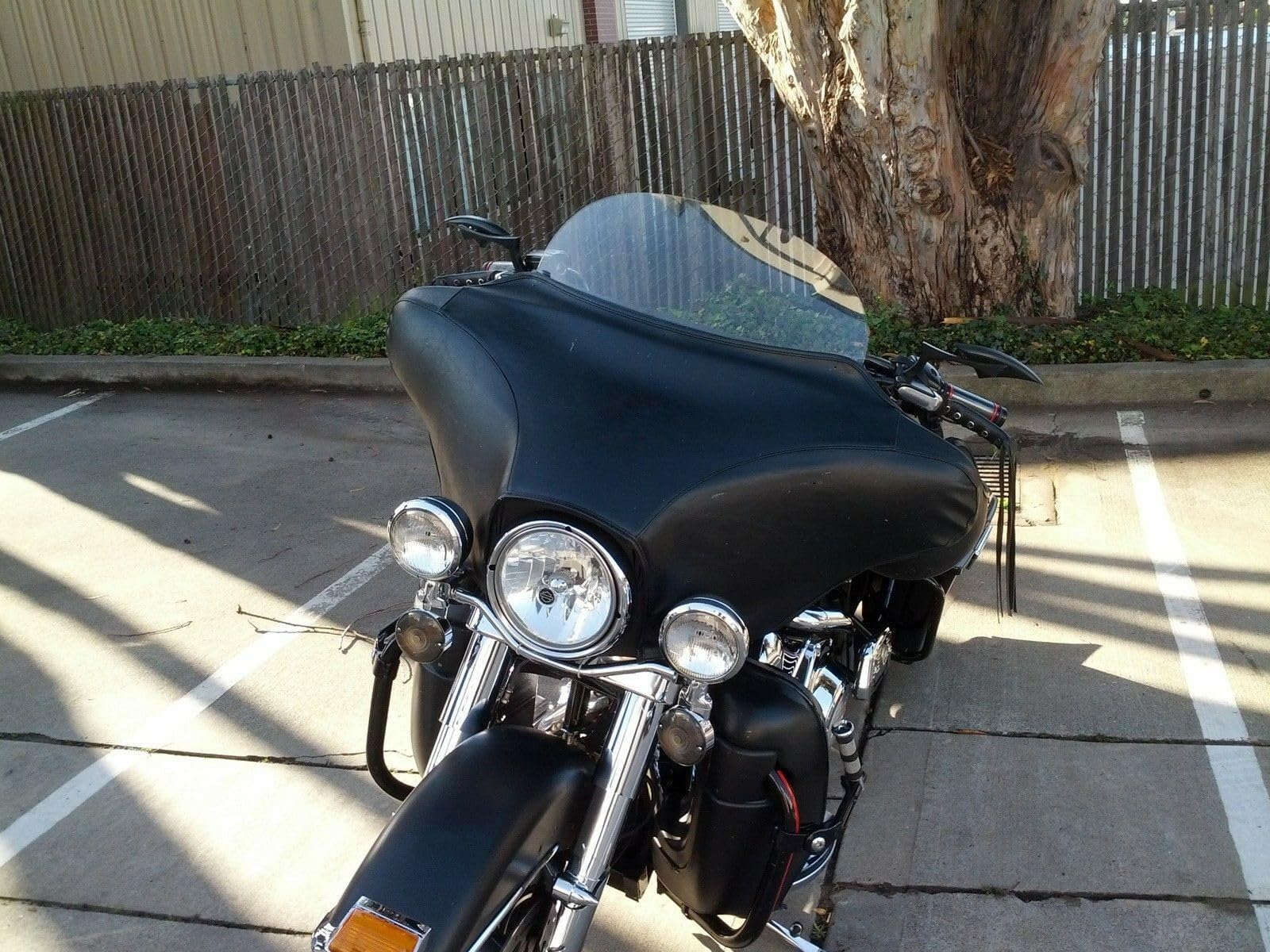 Nero Anteriore Bat Wing Superiore Esterno Carena Reggiseno Copertura per Harley Touring Electra Glide Street Glide FLHT/X and Trike models 1996-2013