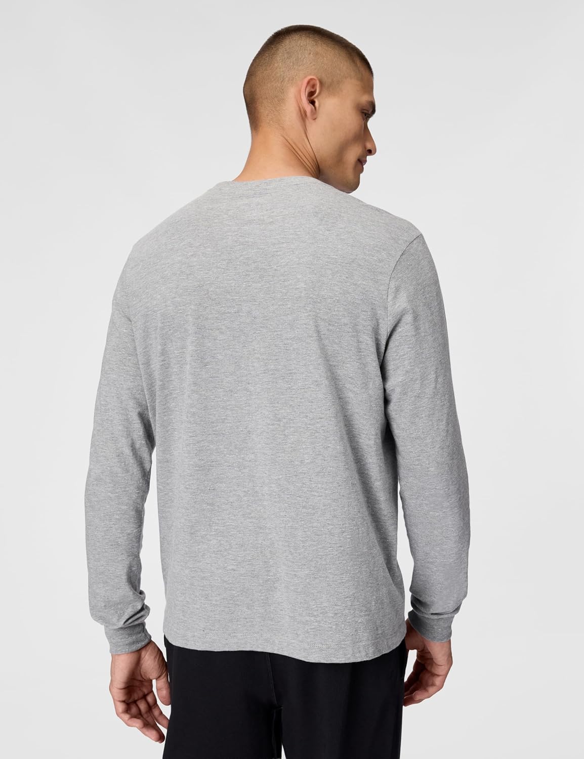 Nike Men's Sportswear Club Long-Sleeve T-Shirt - Image 4