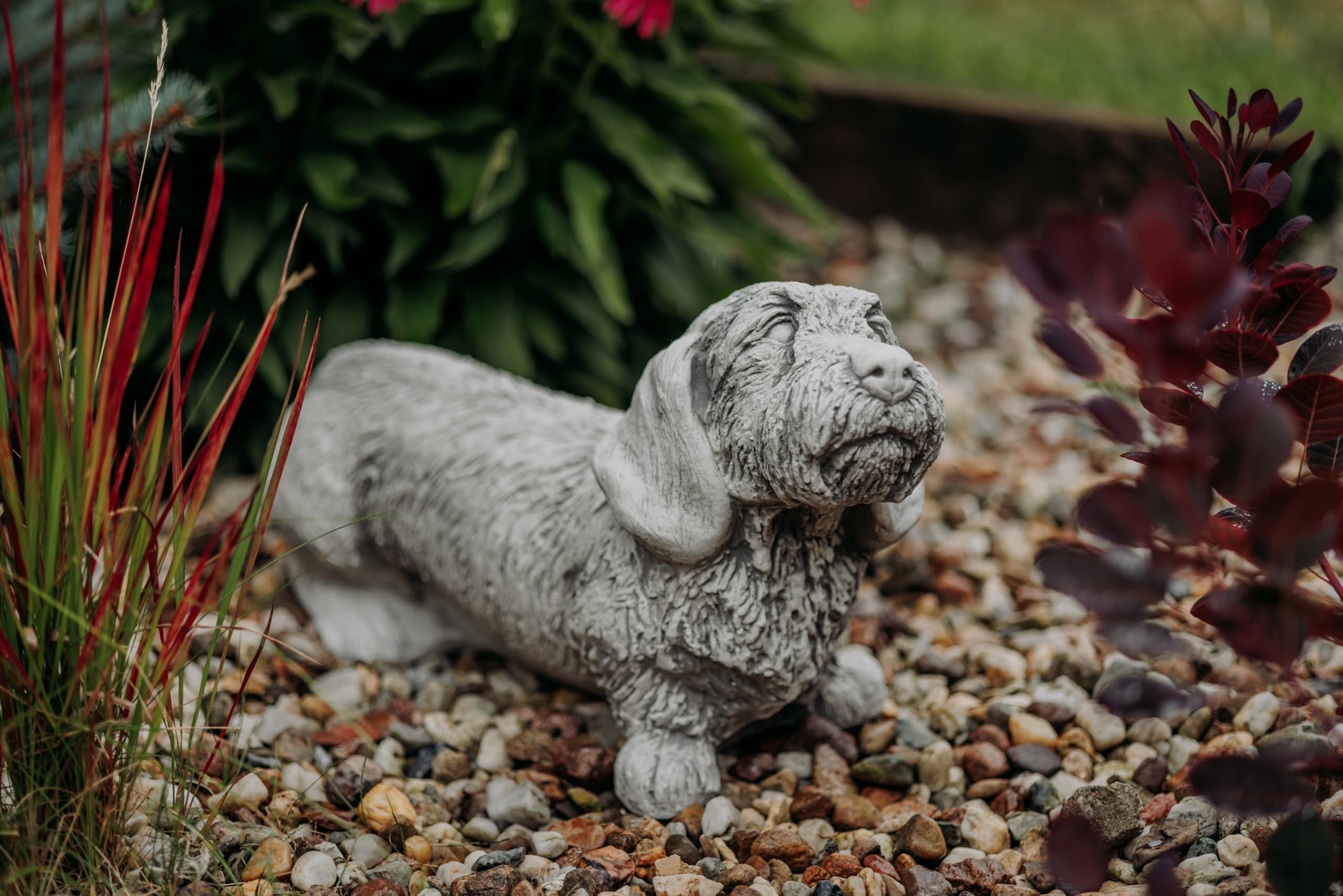 gartendekoparadies.de Hund Rauhaardackel Steinfigur aus Steinguss, Grau, Frostsicher für Außenbereich, H. 30 cm, 26 kg
