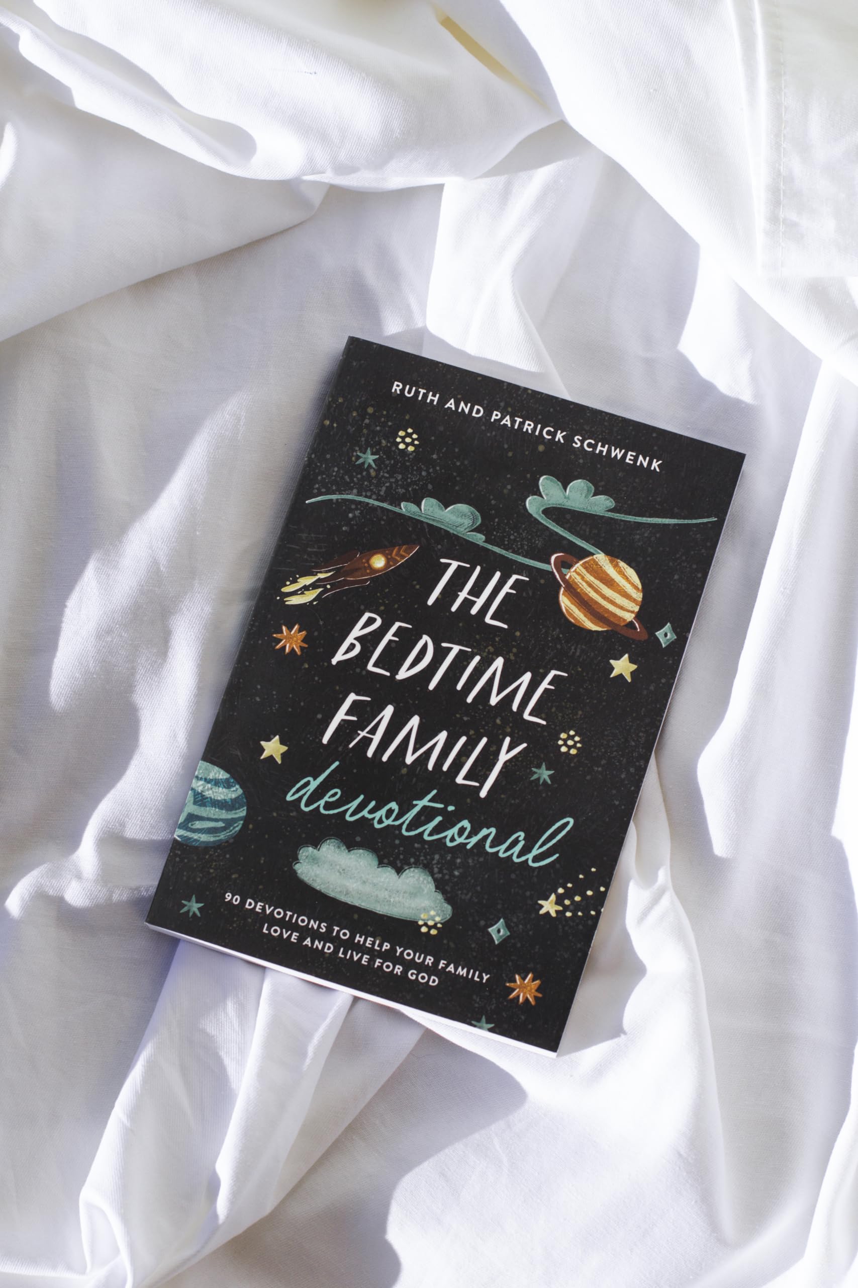 Bedtime Family Devotional: 90 Devotions to Help Your Family Love and Live for God - Image 5