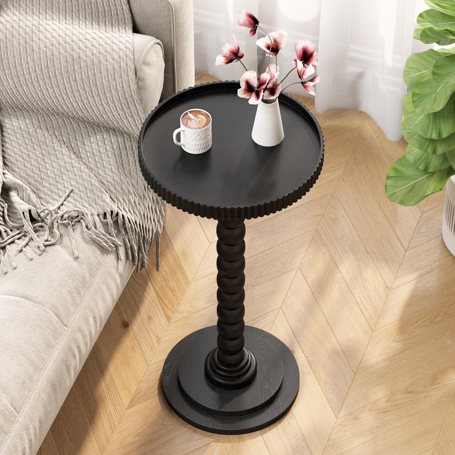 Drink Table，Slot Edge Round Small Side Table for Small Spaces, Round End Tables with Decorative Tray, Pedestal Martini Tables for Living Room, Bedroom, Sofa Couch, Corners (Black)