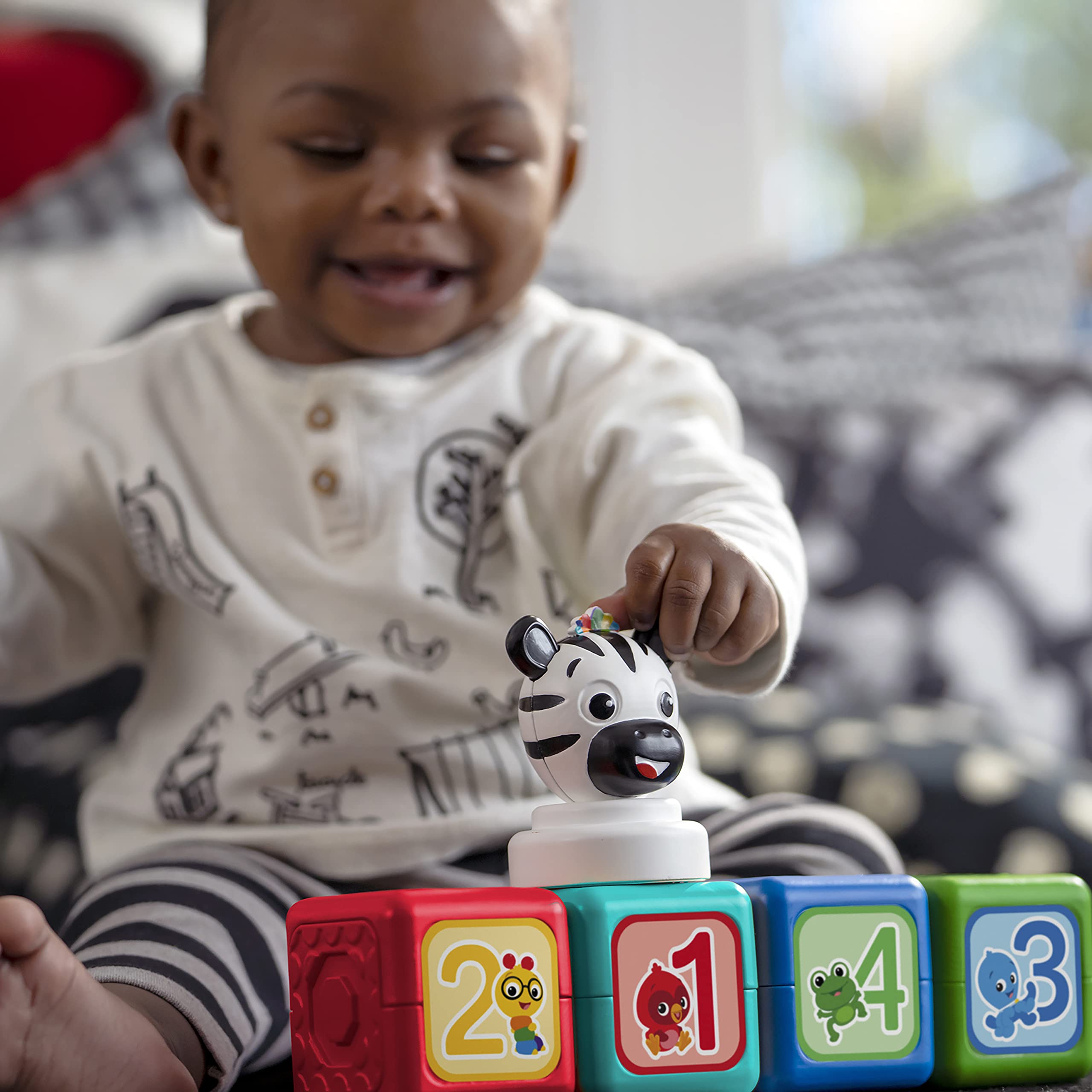 Baby Einstein Connectables Add & Stack Montessori magnetyczne bloki aktywności, w wieku od 6 miesięcy (6 sztuk), wielokolorowe, 16657