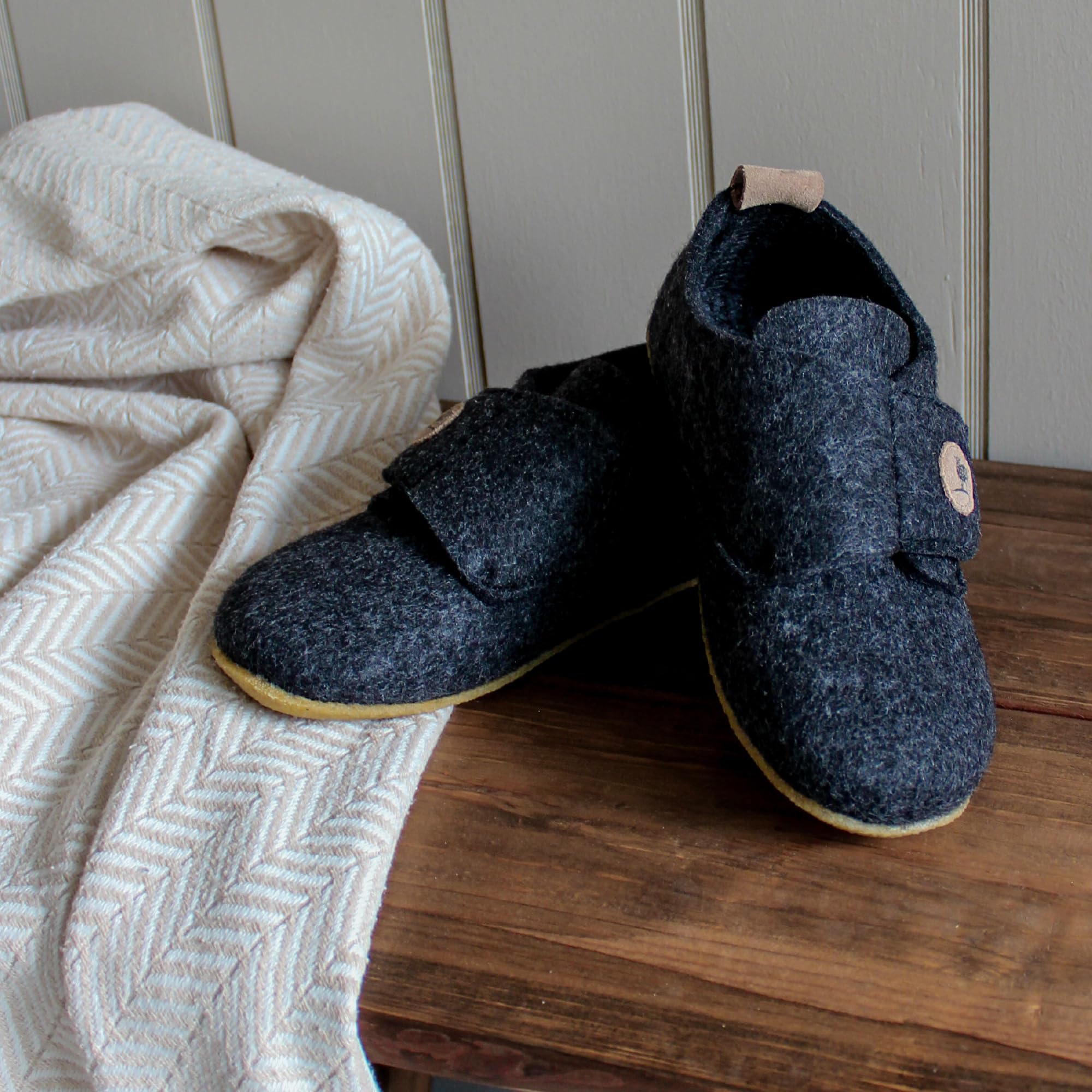 Hausschuhe für Jungen und Mädchen | Angenehme Pantoffeln Kinder | Filzhausschuhe Hauspatschen Kinder | Comfortable Slippers Kids