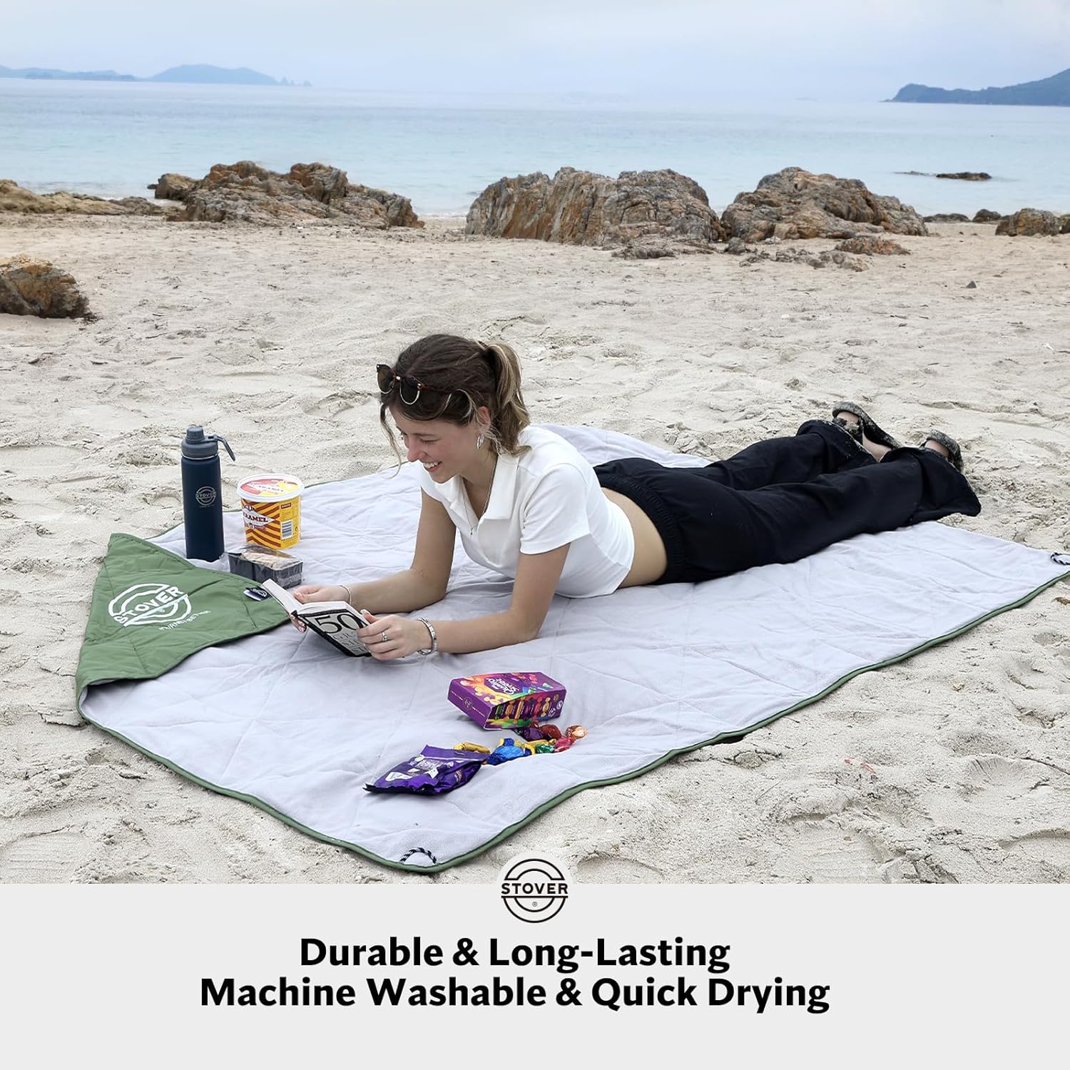 STOVER Outdoor Waterproof Fleece Travel Blanket for Camping, Picnics, Stadiums, Sports, the Beach– Warm, Windproof, Compact, Lightweight & Sand-Resistant (Olive Green)