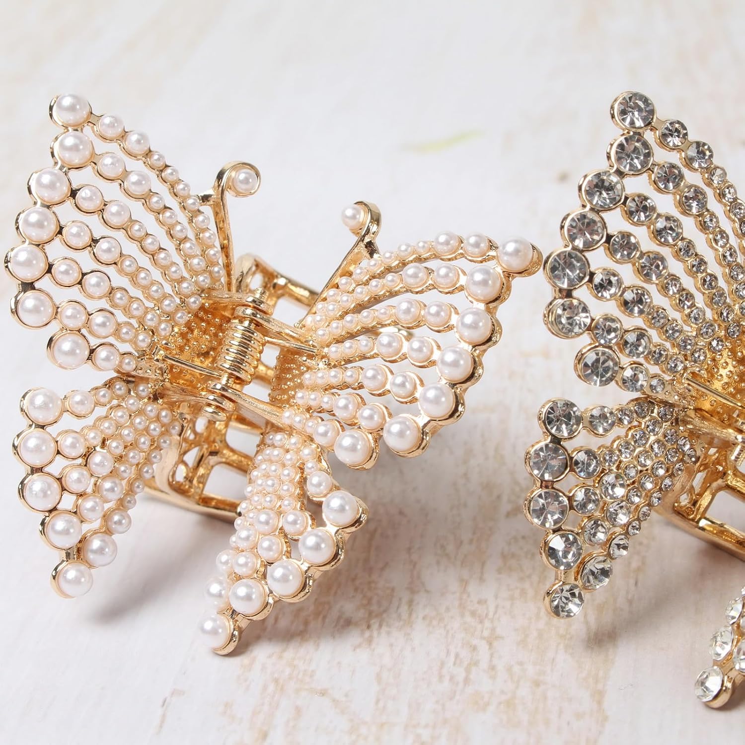 Butterfly Metal Claw Clip Small Gold Hair Clips for Styling 2 PCS | Butterfly Claw Clip for Women Girls, Non-Slip, Gold Cute Pearl Hair Clips, Perfect for Everyday Use Fashion Hair Accessories