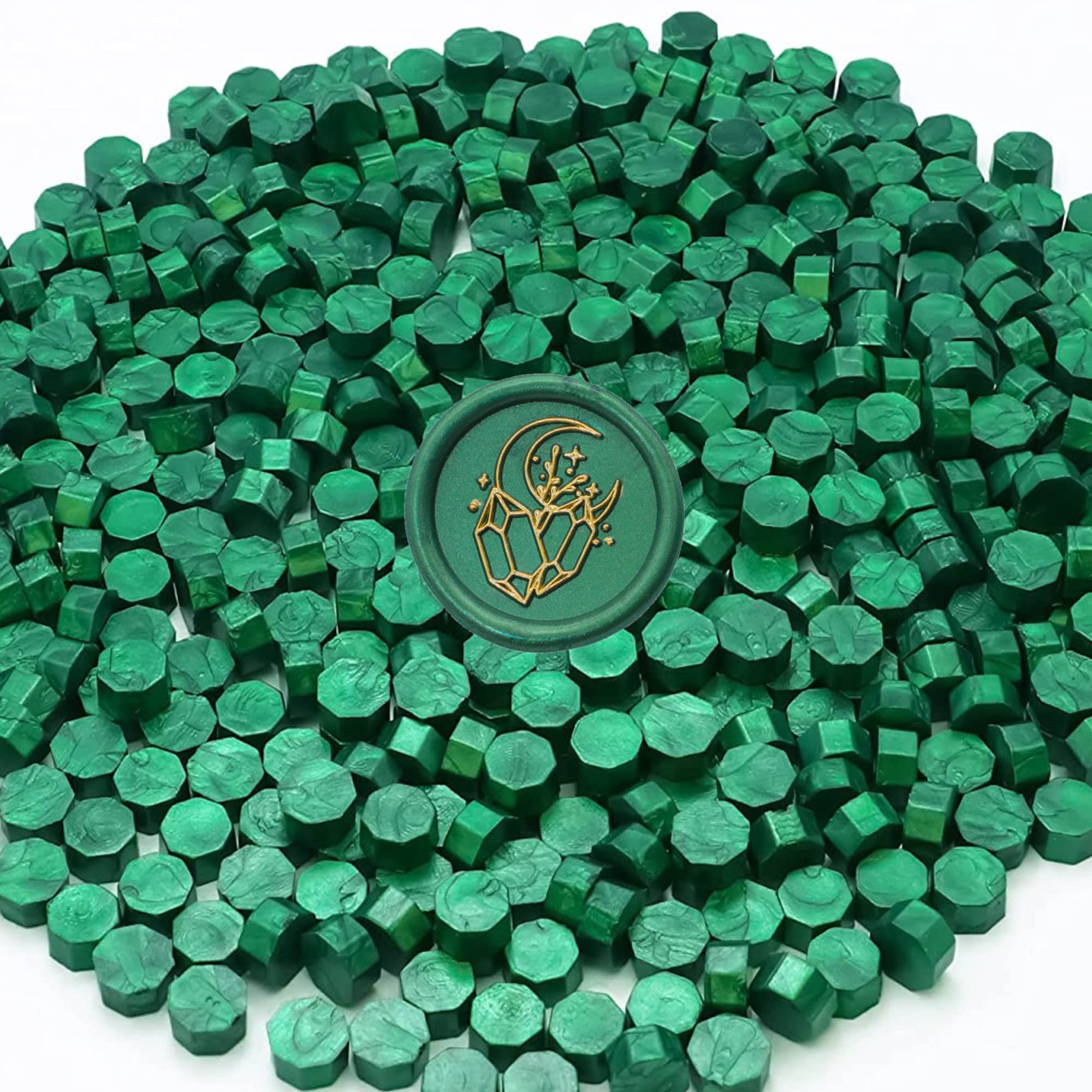 SWANGSA Kit de cera de sellado, 1450 cuentas de cera de sellado, verde metálico, calentador de sello de cera, cuchara de cera, bolígrafo de sello de cera dorado y velas de té para sello de cera y