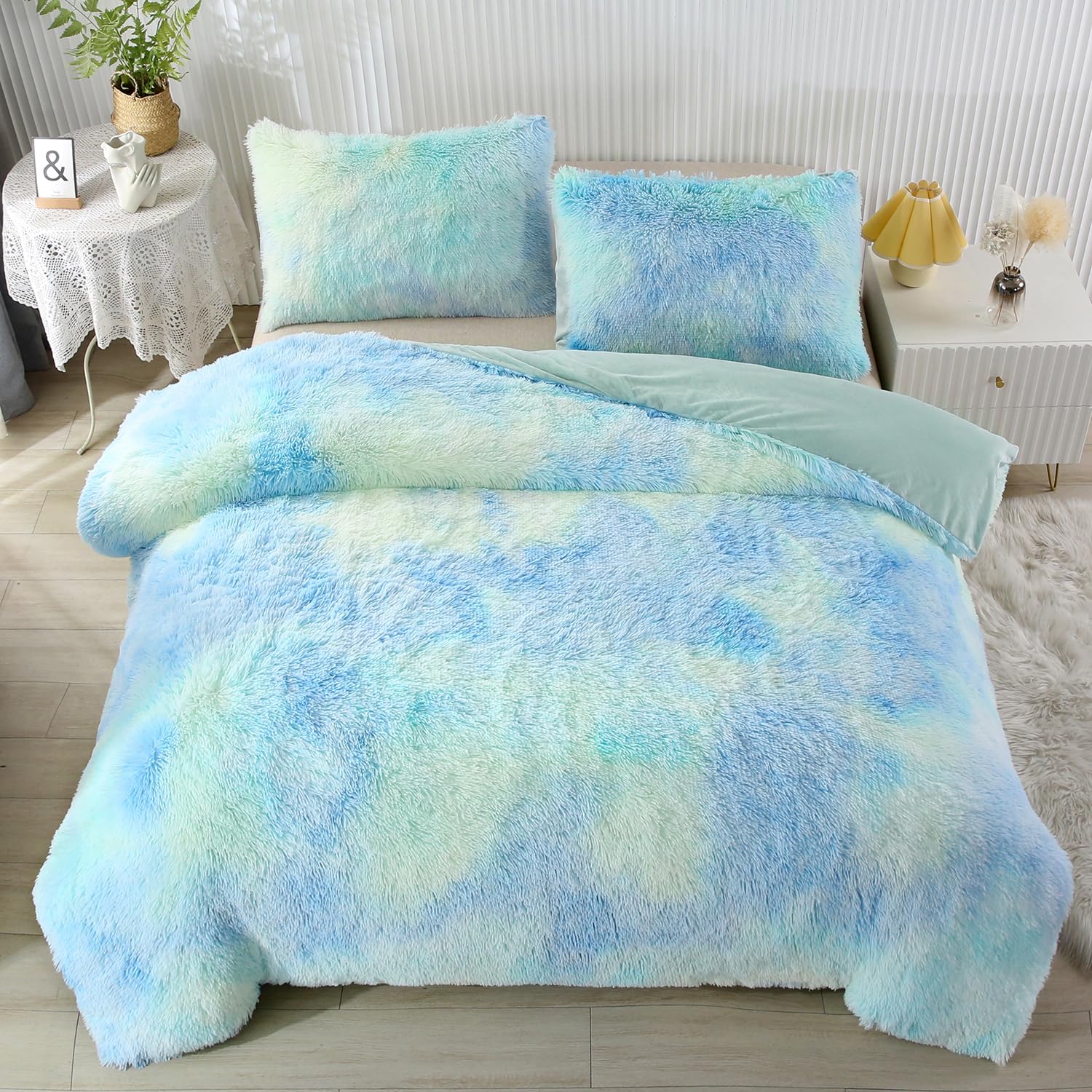 WINLIFE Shaggy Bedding Comforter Set Faux Fur Flannel Fluffy Plush Comforter Sets Ombre Blue Aqua Green Bedding for Girls Adults (3Pcs, Full, Blue Green)