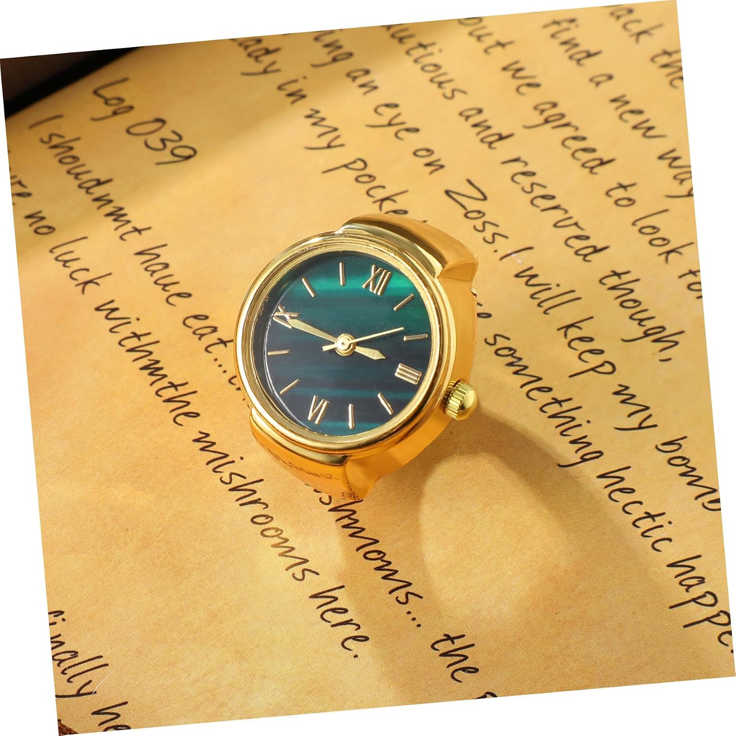 BESPORTBLE Men Mini Green Dial Finger Ring Watch Lightweight Zinc Alloy Casual Fashion Jewelry Comfortable Timepiece for Everyday Wear and Gift Giving