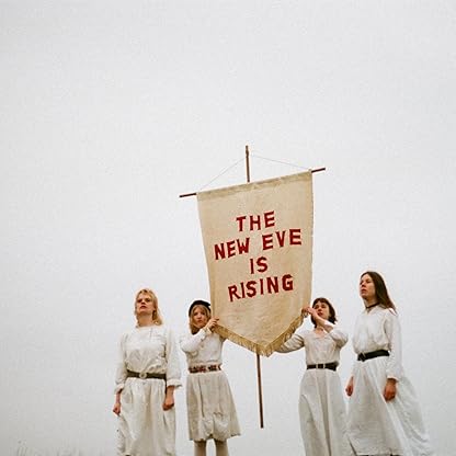 The New Eve Is Rising por The New Eves — capa do álbum