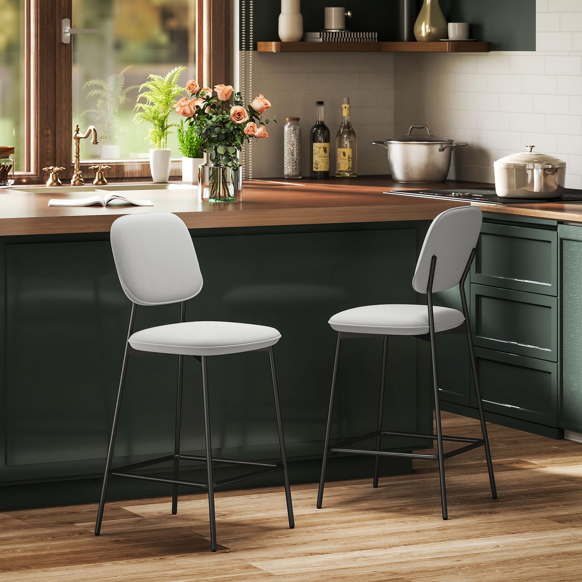 HOMCOM Juego de 2 Taburetes de Bar con Respaldo y Reposapiés Gris Claro | Taburetes Altos de Cocina, Tapizado en Terciopelo, Marco de Acero, para Comedor Mostrador