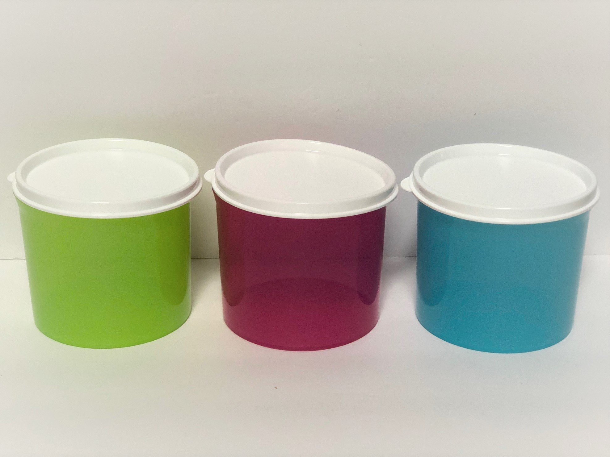 Tupperware Small Canister Gift 2箱セット　新品 Amazon.com: Tupperware 3pc 2 Cup Mini Canister Set New Pink Blue