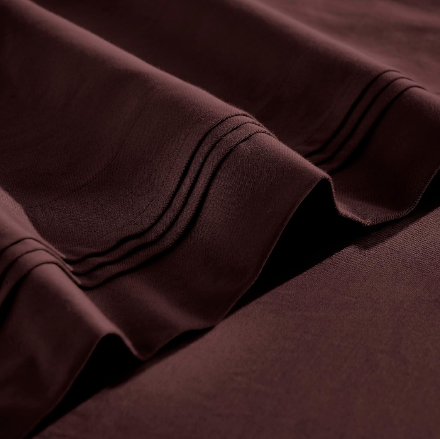 Superior Egyptian Cotton 4 Piece Sheet Set, 650 Thread Count, Eco-Friendly, Sustainable Sheets, Ultra-Soft Basics, Solid, Deep Pocket Fitted Sheet, Flat Sheet, Pillowcases, Queen, Plum
