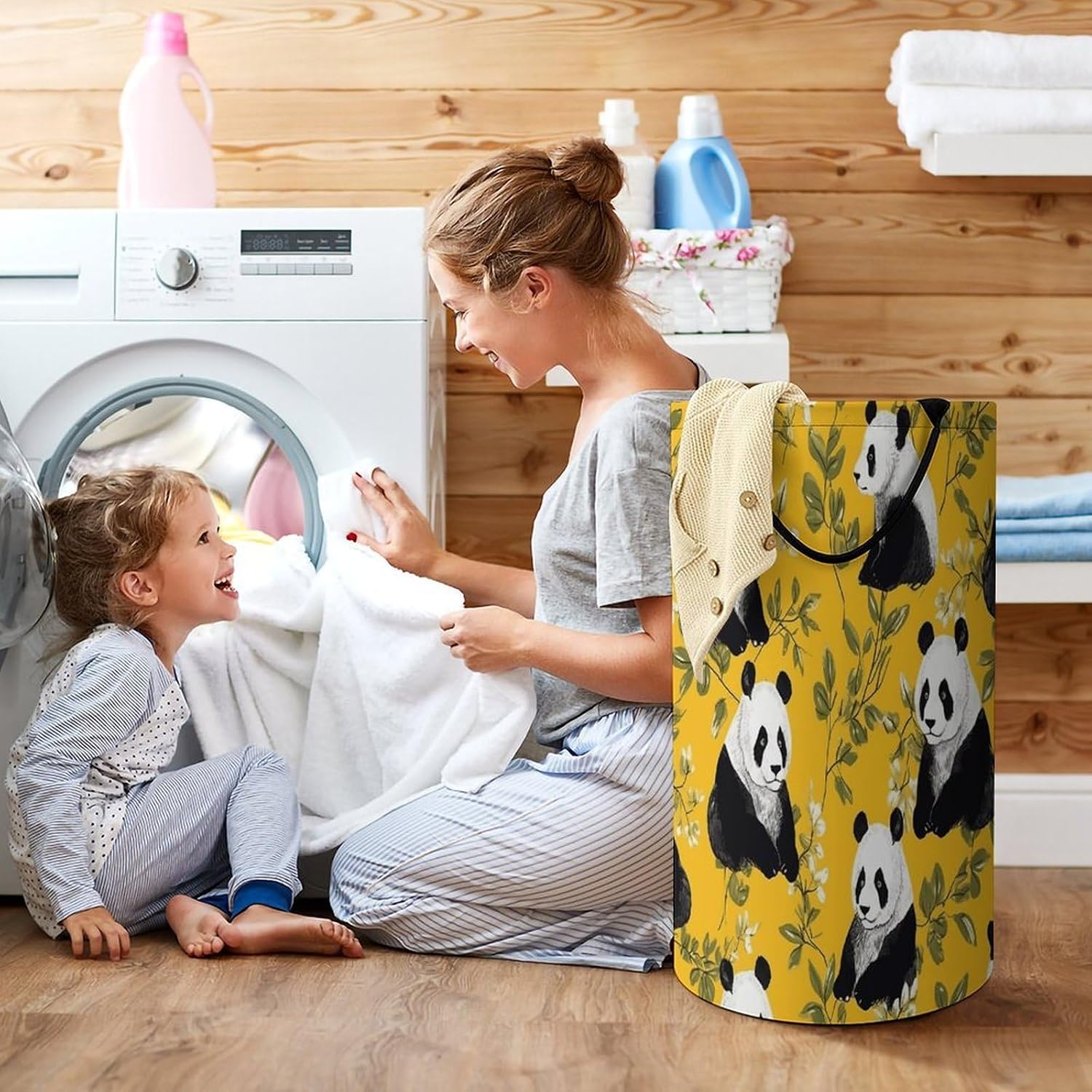Panda on Yellow Background Large Capacity Laundry Baskets,Collapsible Clothes Hamper with Handles，Laundry Hampers for Bathroom,Bedroom,Towels