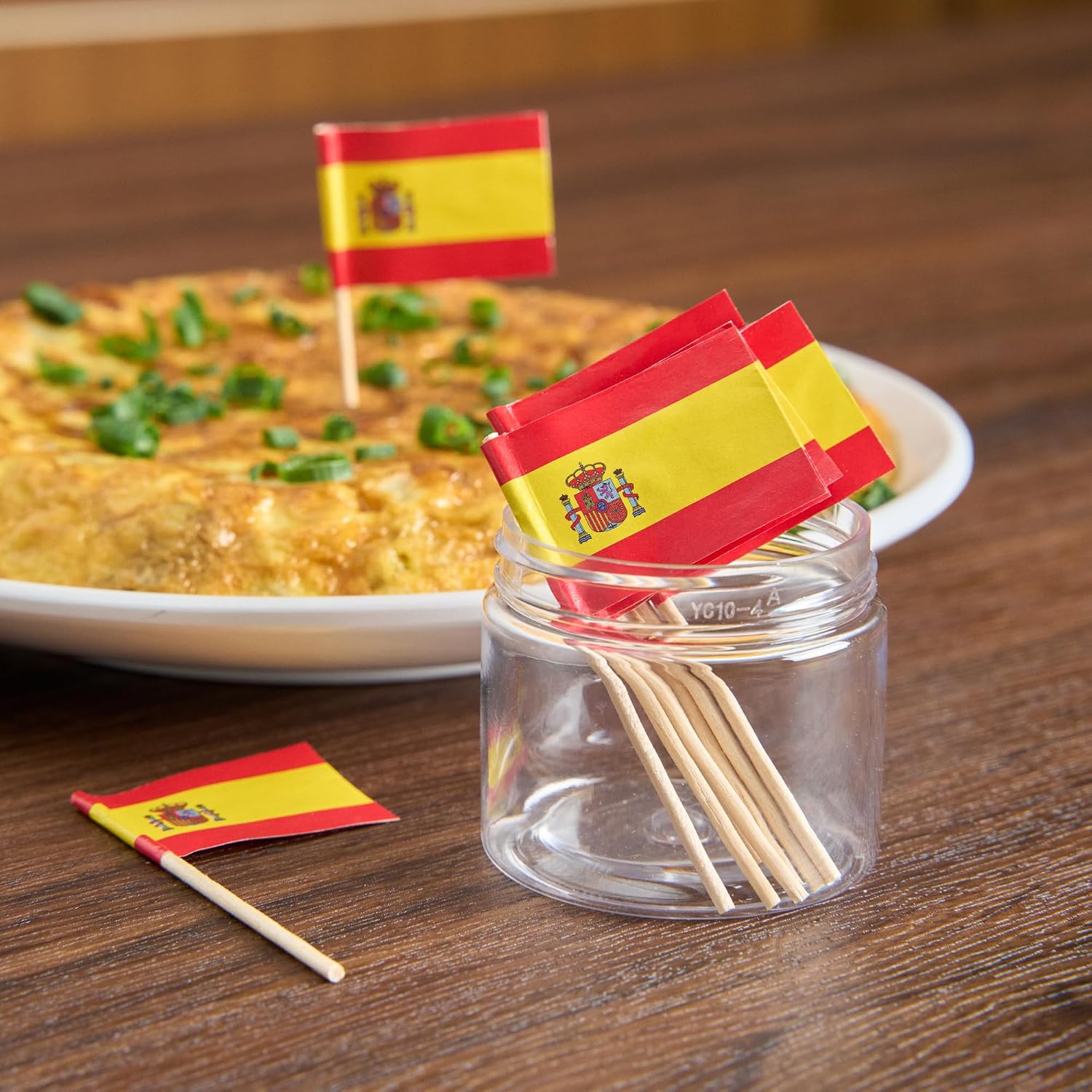 Restaurantware Spanish Flag Food Pick, 2.6 In, 100 Pack