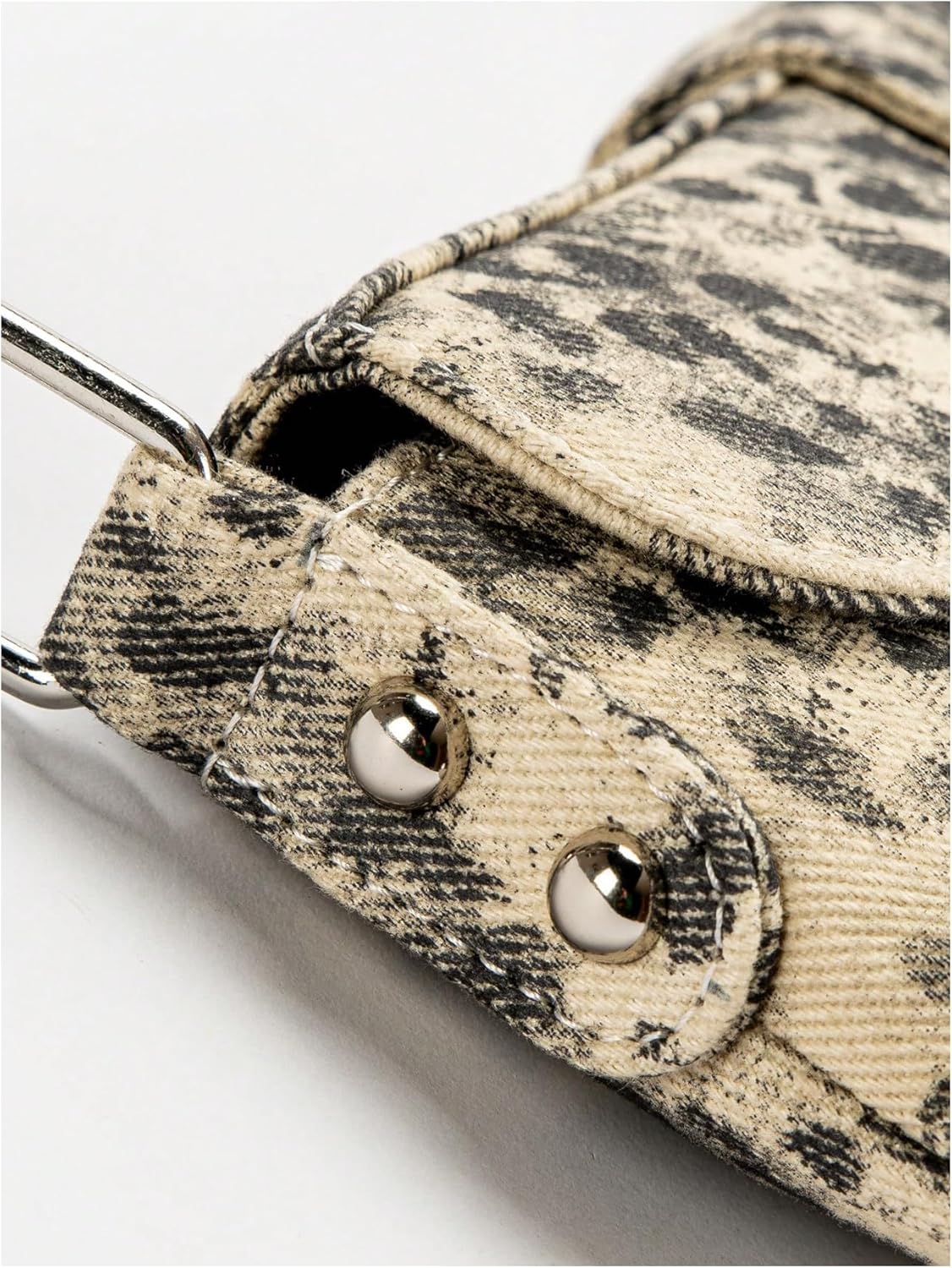 QWINEE Women's Y2K Leopard Print Shoulder Bag Denim Handbags Retro Cheetah Purses Top Handle Buckle Clutch Underarm Bag - Image 4