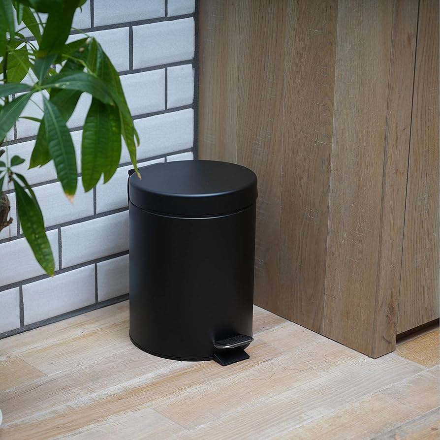 Amazon｜パール金属 フタがゆっくり閉まる ペダルペール ゴミ箱 5L