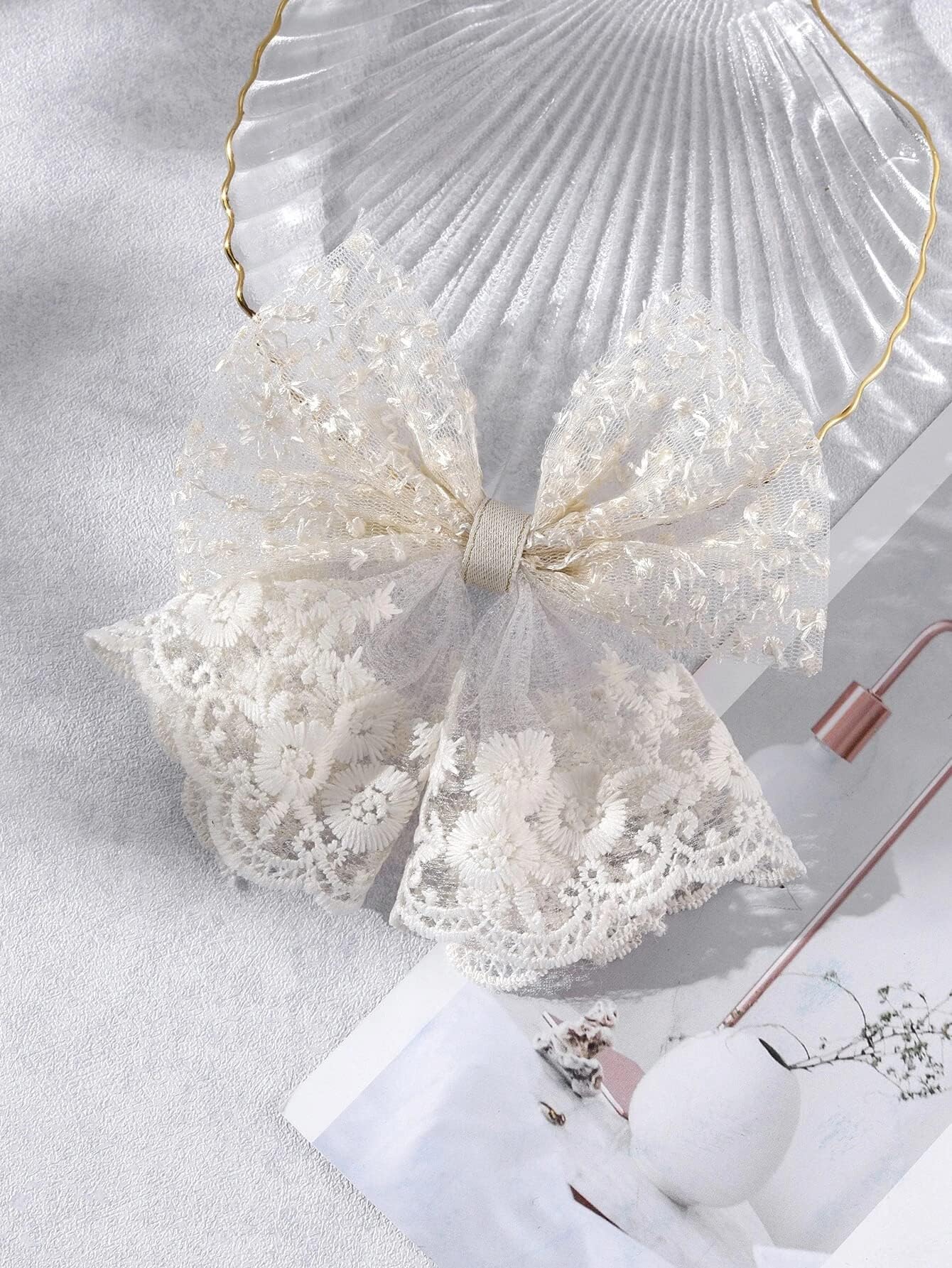 1pc, Elegant Vintage Premium Bow Hair Clip, Delicate Lace & Bow Hair Clip, Women Girls Casual Party Supplies, Princess Fairy Style Hair Accessories (Random Color - Off White, White & Black)