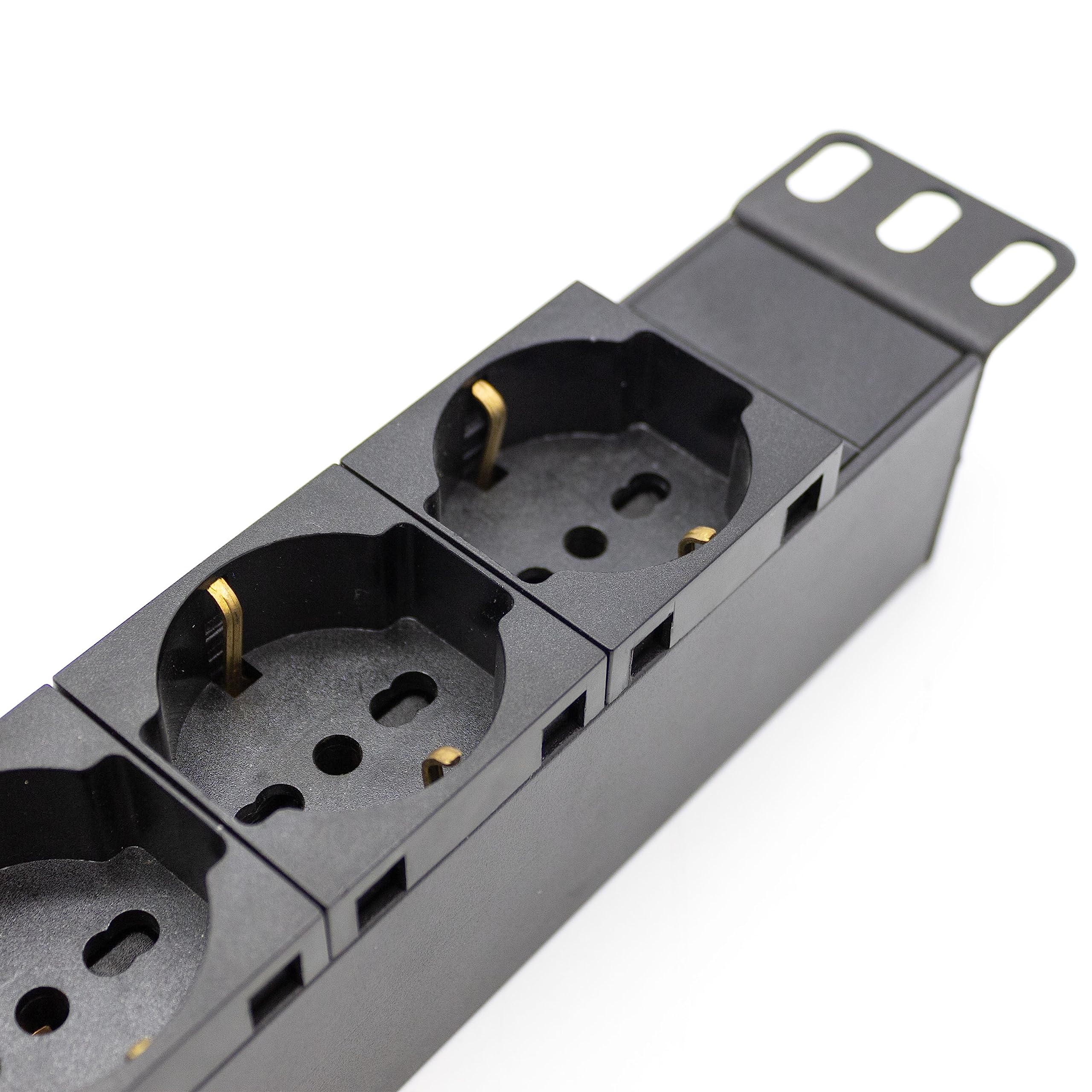 Simpletek Steckdosenleiste mit 19-Zoll-Rackblende | 6 Schukosteckdosen horizontal | Stecker 10/16 A | Überspannungsschutz (überholt)