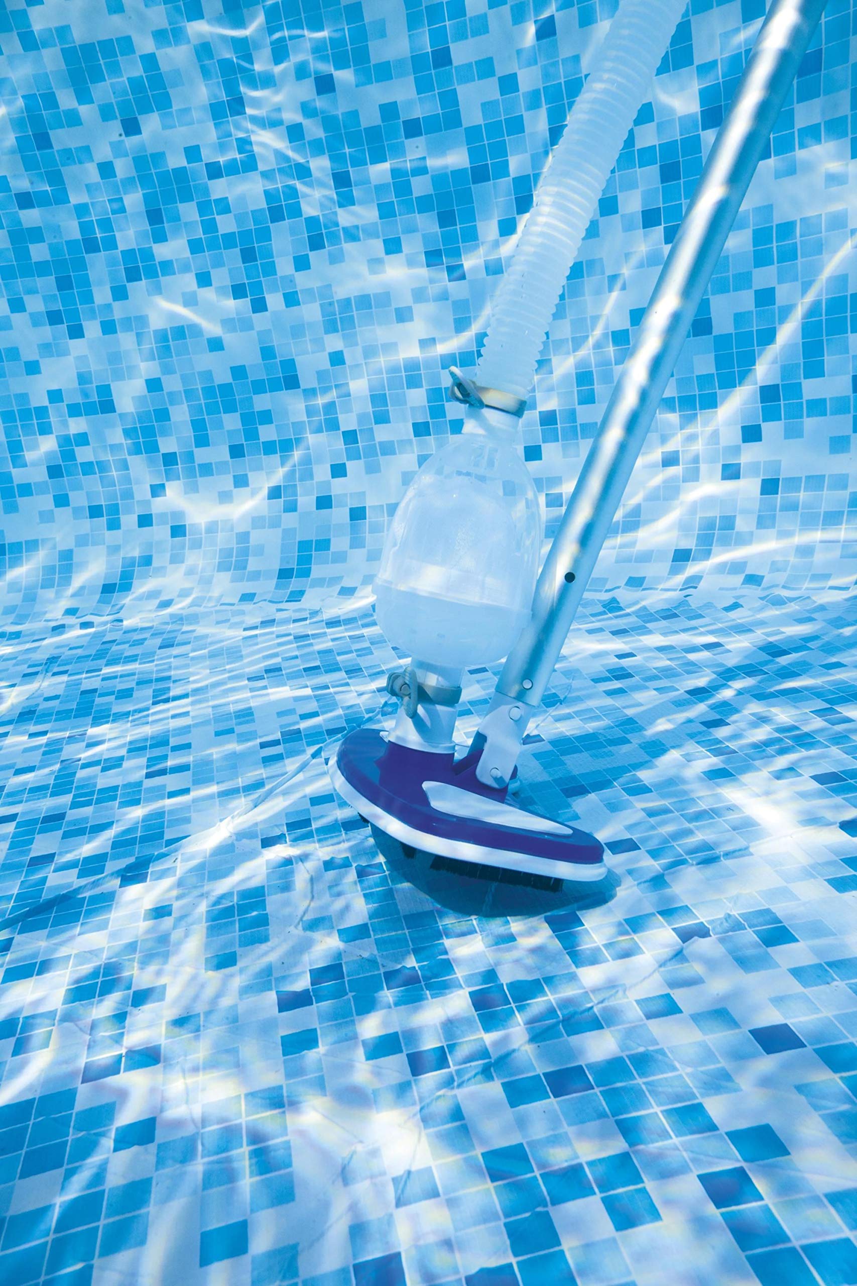 Bestway 58237 Kit d'entretien deluxe avec Skimmer de Surface, Tête de Balai Aspirateur, Tuyau 7,5 M et Épuisette