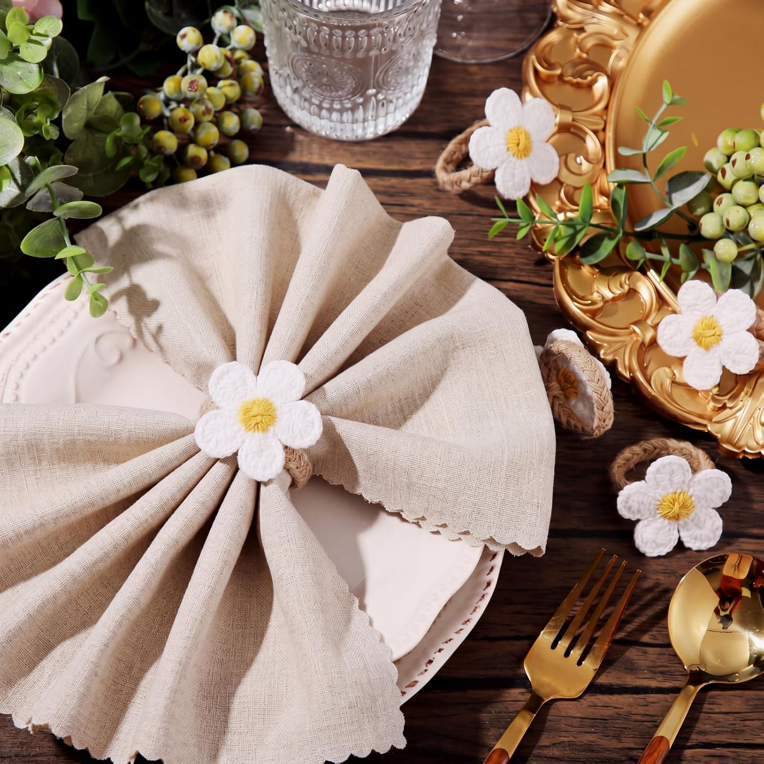 Patelai 30 Pcs Wedding Flower Napkin Rings White Embroidered Woven Floral Napkin Holders Table Decoration for Wedding Party, Home Banquet, Baby Shower Dinner Party, Summer, Holiday, Housewarming Gift