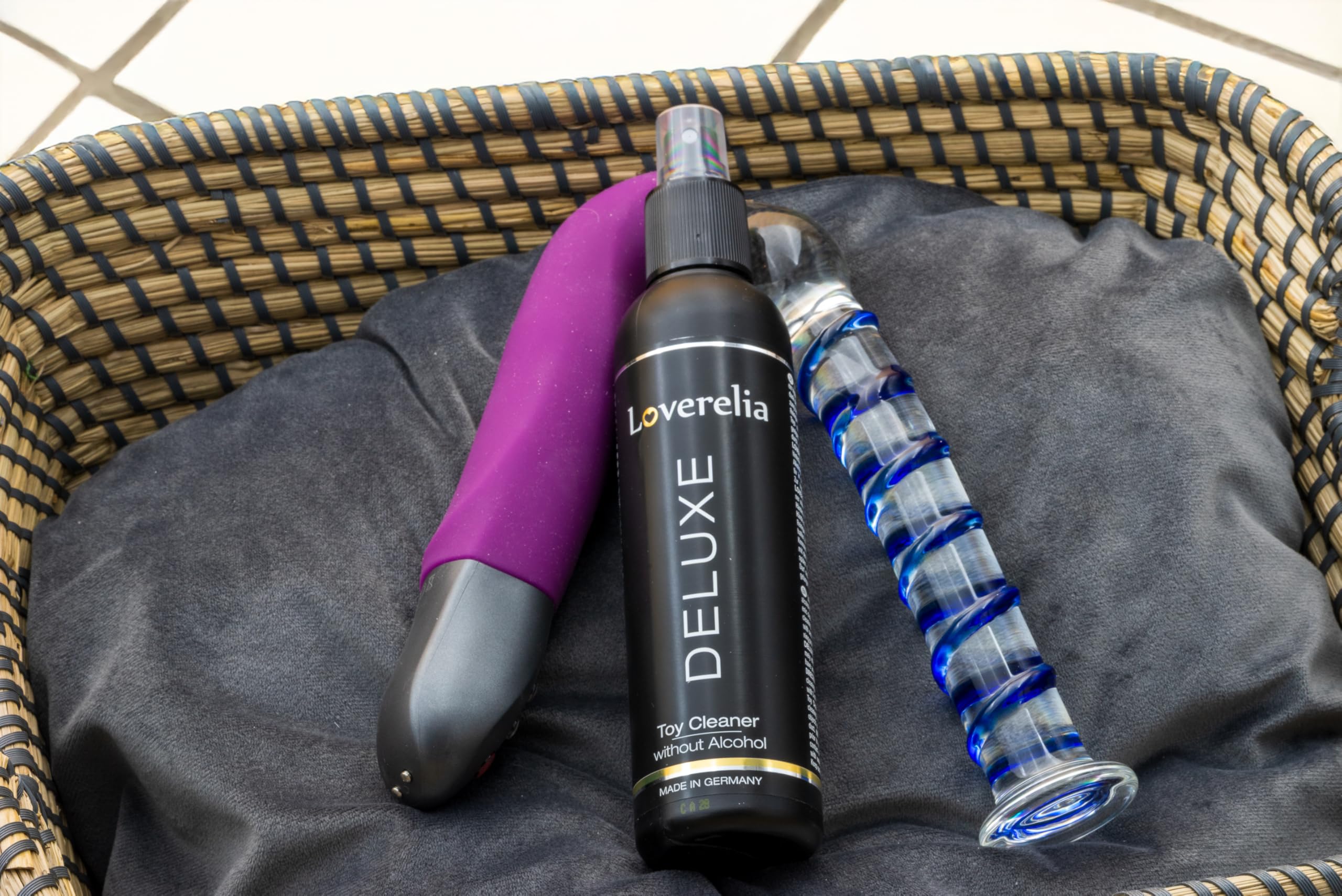 Deluxe Toy Cleaner, spray detergente per giocattoli sessuali, igienico ed efficace, senza alcol e profumo, per la pulizia delicata di Sextoys Made in Germany (200 ml (1 X 200 ml)