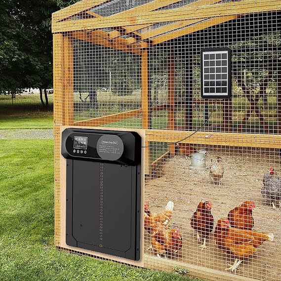 Puerta Automática para Gallinero Solar Abrepuertas automático para gallinero with Timer/Manual/Light Sensor Mode Waterproof Large Display Anti-pinch function Suitable for outdoor breeding