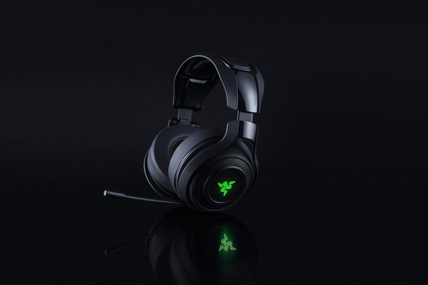 Razer ManO War: 7.1 Surround Sound - Quick Action Controls - Unidirectional Retractable Mic - Gaming Headset Works with PC, PS4, Xbox One, Switch, Mobile Devices (Renewed)